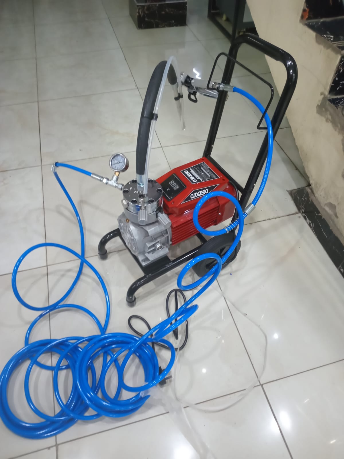 Paint airless sprayer