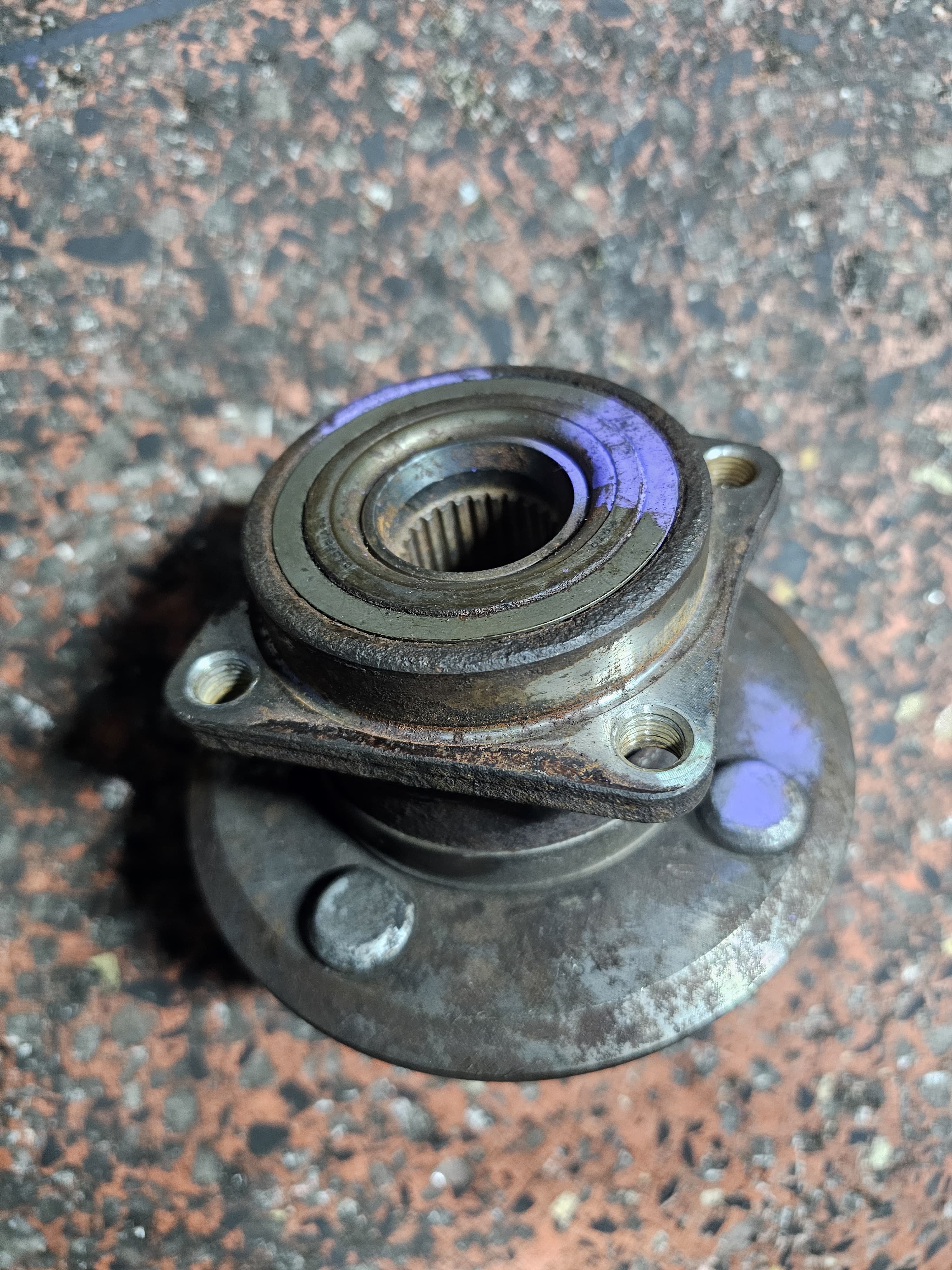 Toyota fielder 4wd rear hub