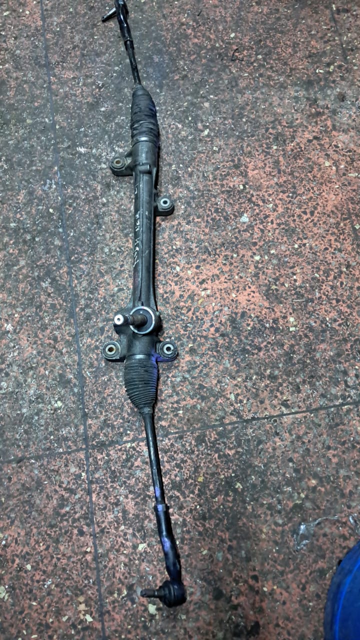 Toyota Noah steering rack