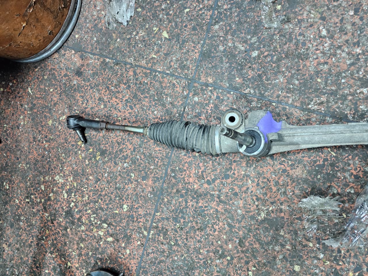 Toyota ractis steering rack
