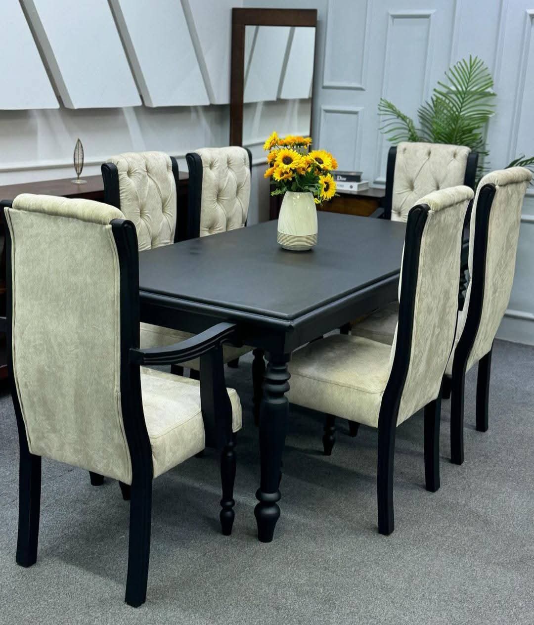 🍽️ Premium Mahogany Dining Set – KSh 78,000