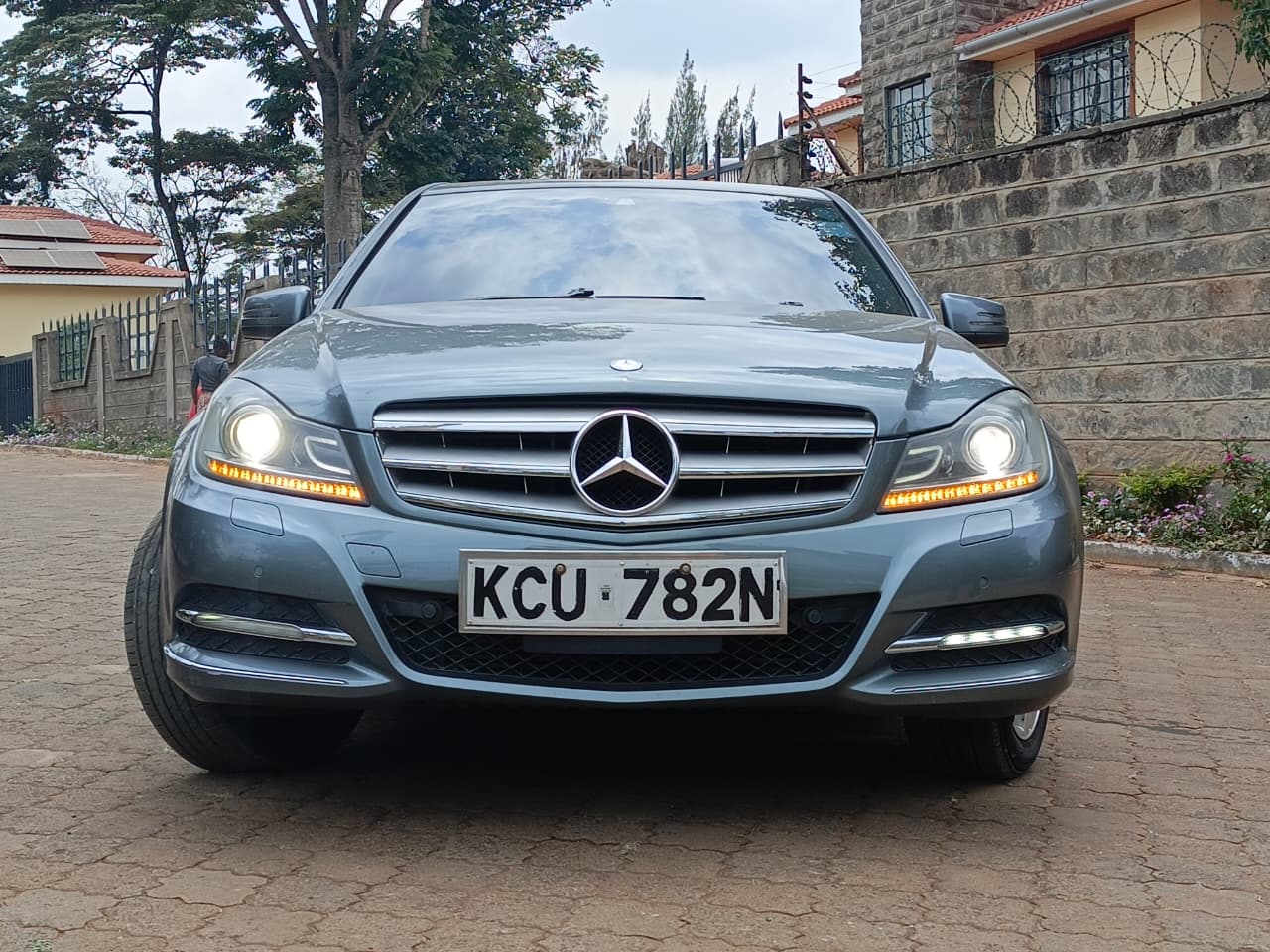 Mercedes Benz C200
