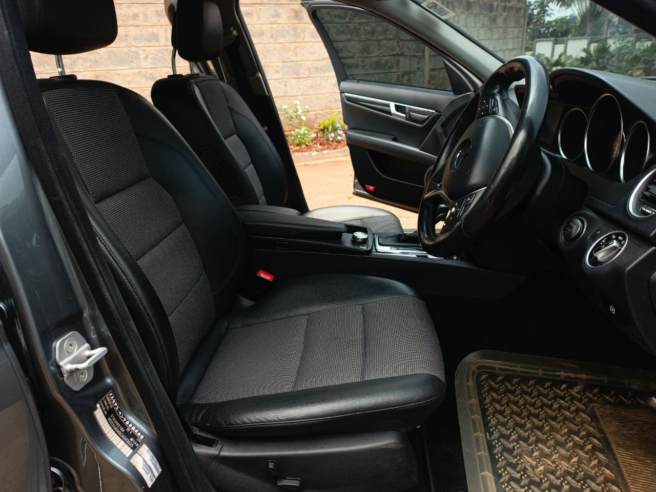 Mercedes Benz C200