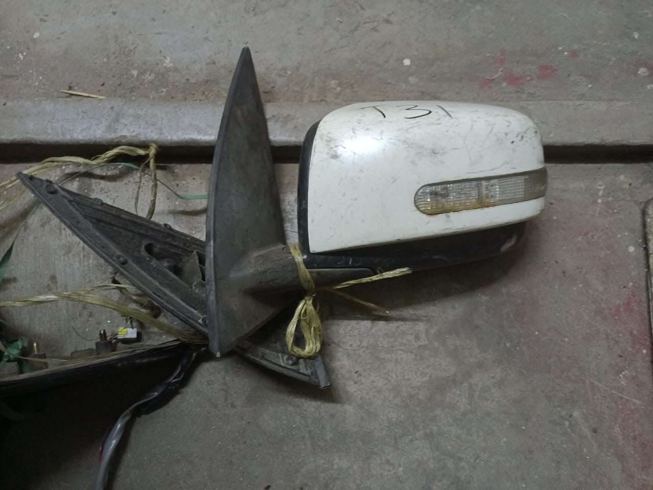 Xtrail nt31 side mirror