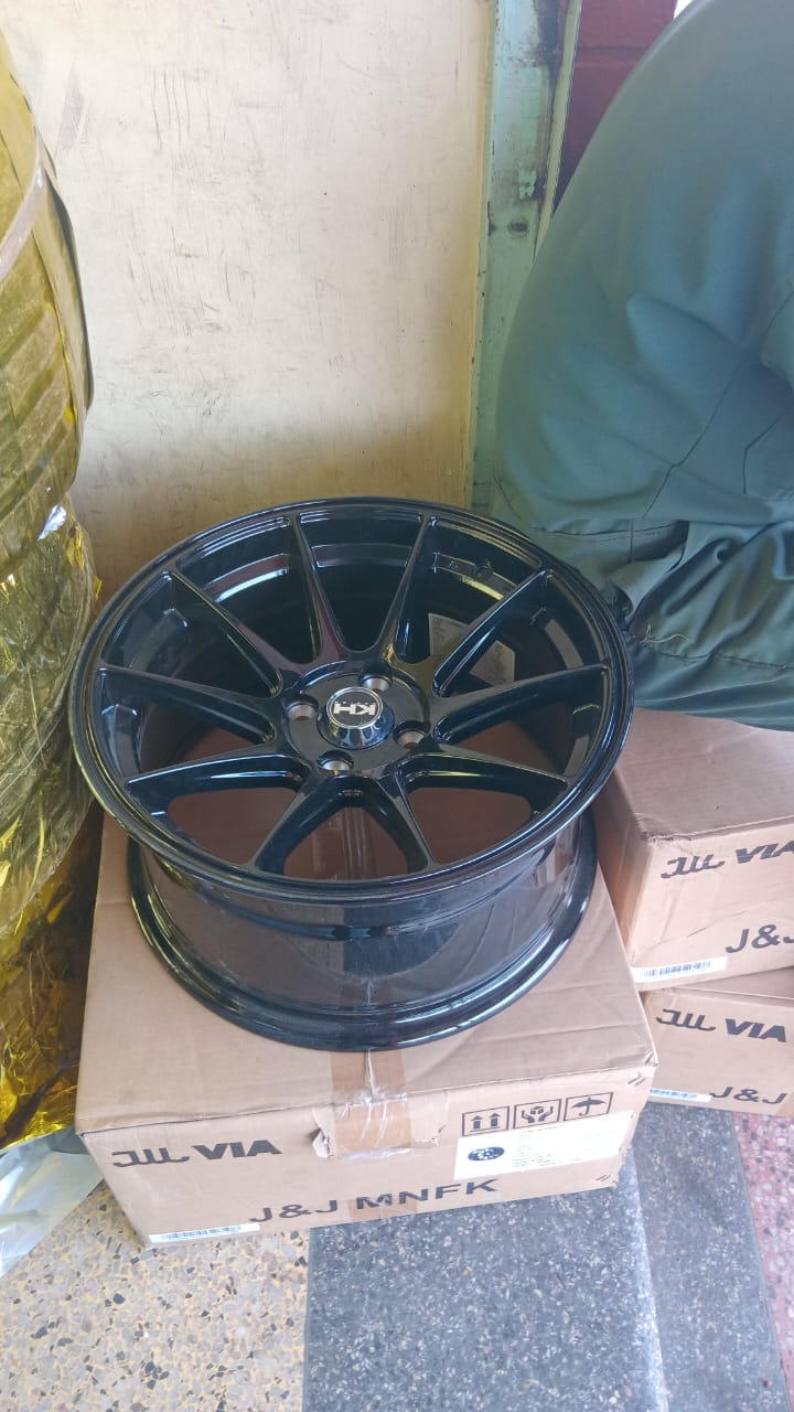 Size 15/4)100