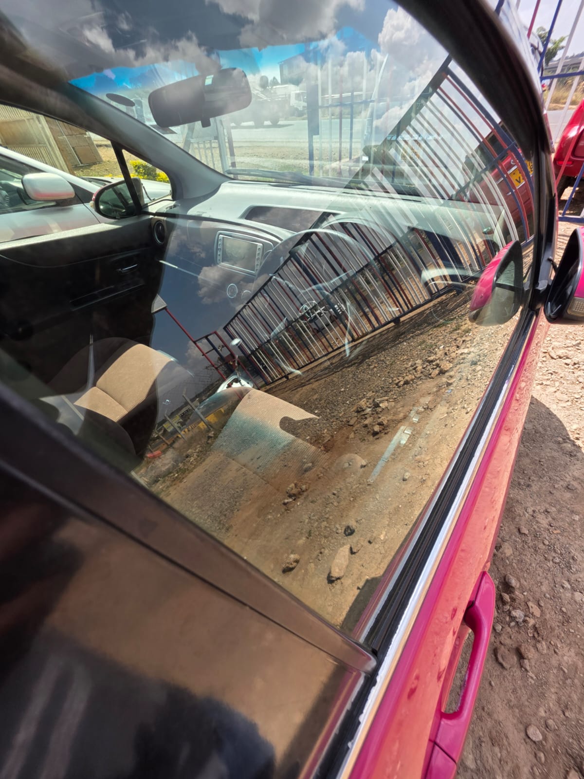 Toyota vitz 2013