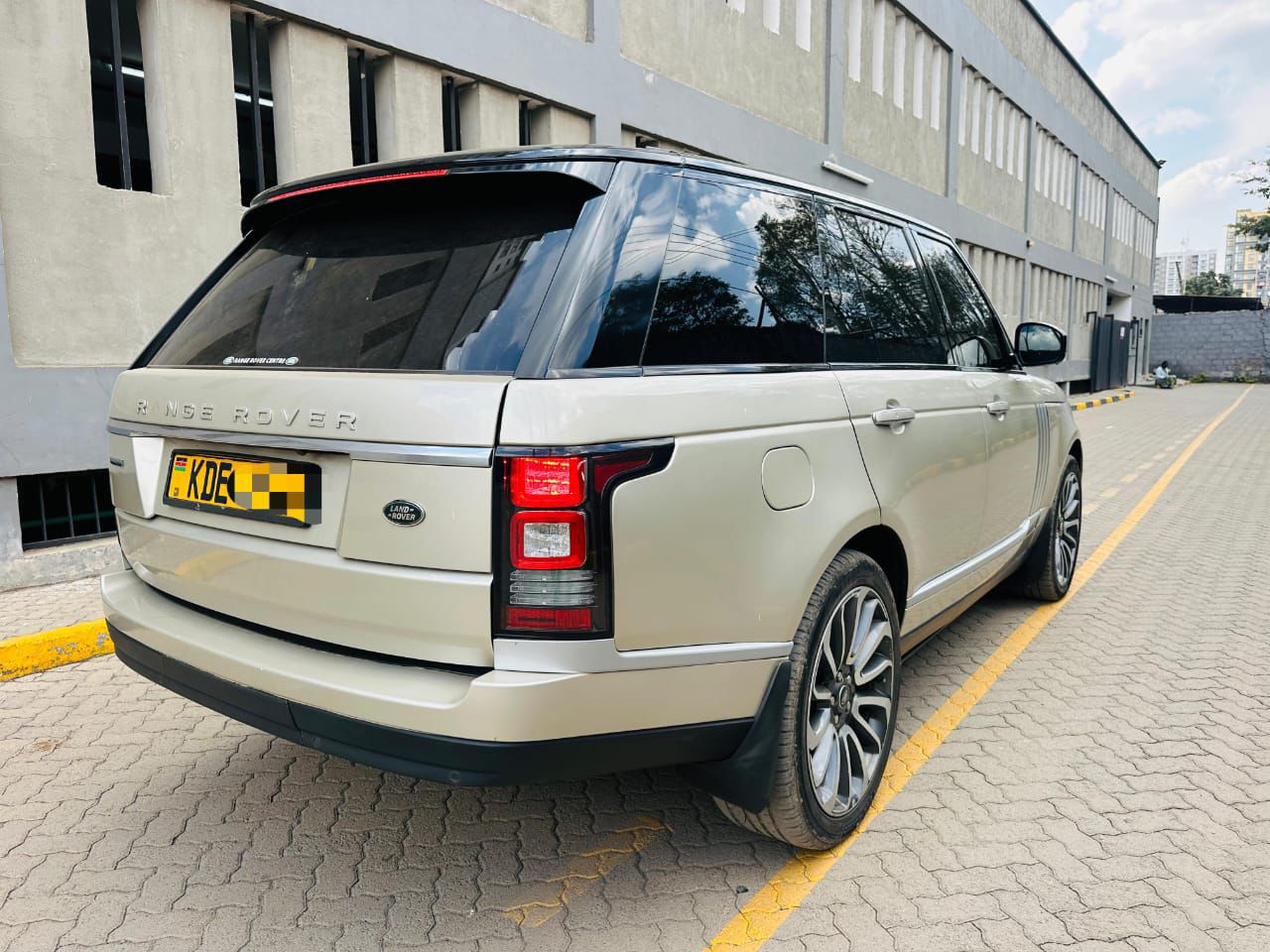 Range Rover Vogue 2014 – Quick Sale | 3000cc Diesel | KES 6,599,999/=
