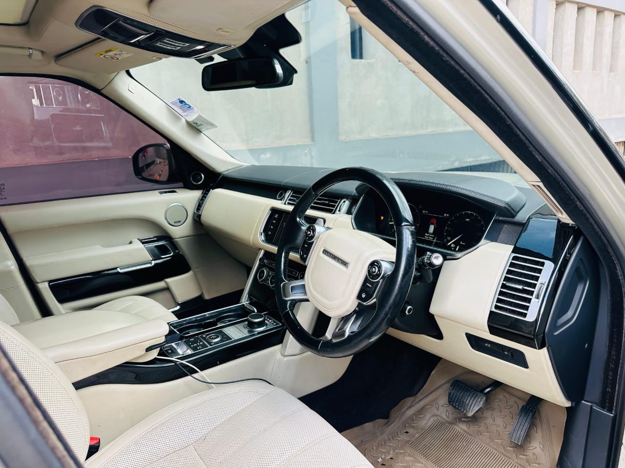Range Rover Vogue 2014 – Quick Sale | 3000cc Diesel | KES 6,599,999/=