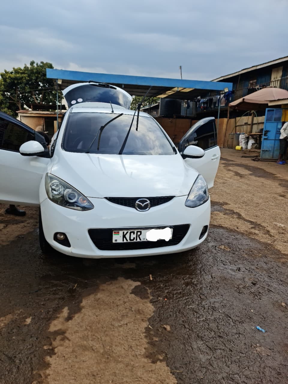 Mazda Demio 2011