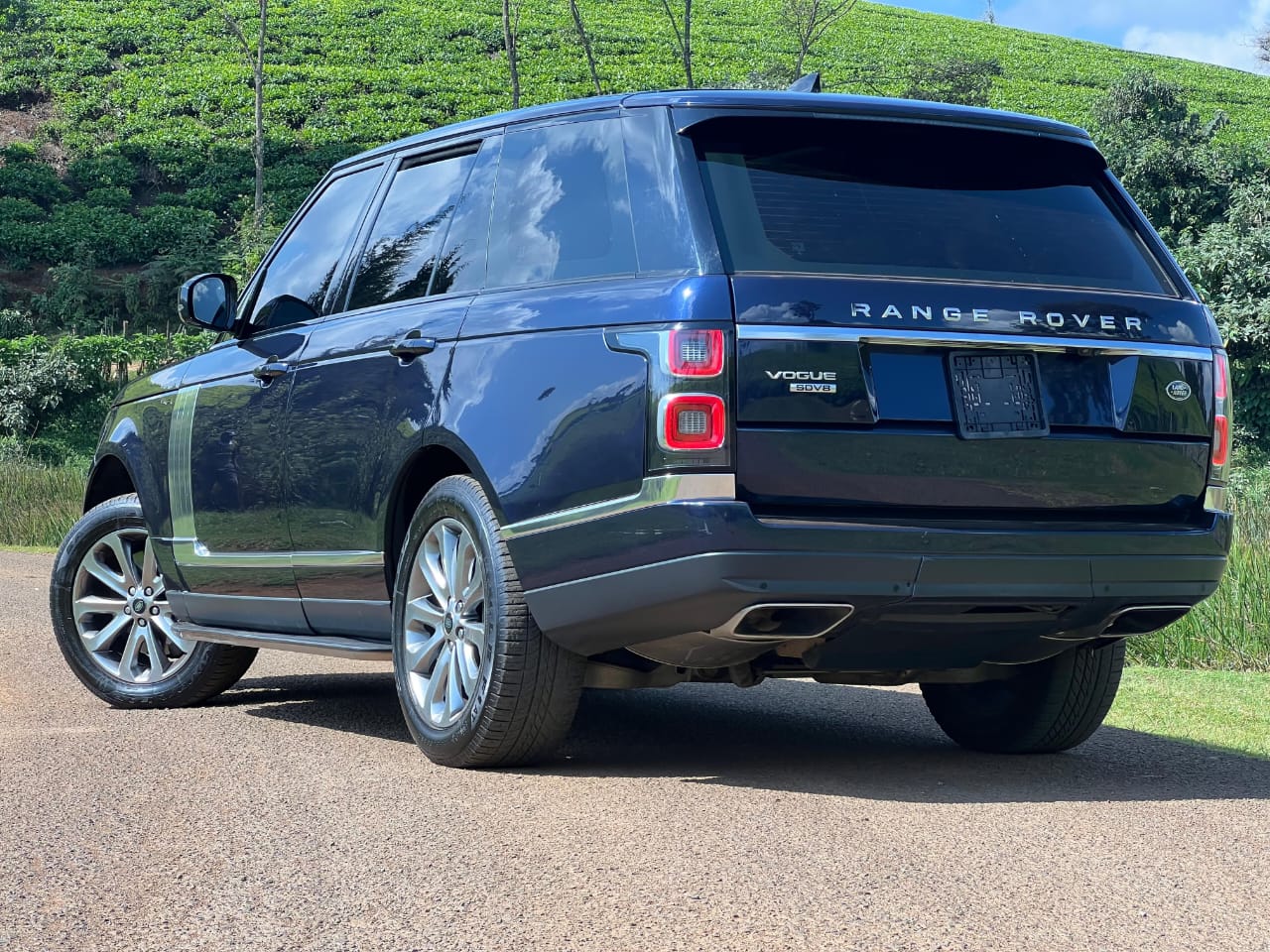 💥 Range Rover Vogue 2018 – Fully Loaded, Low Mileage 💥