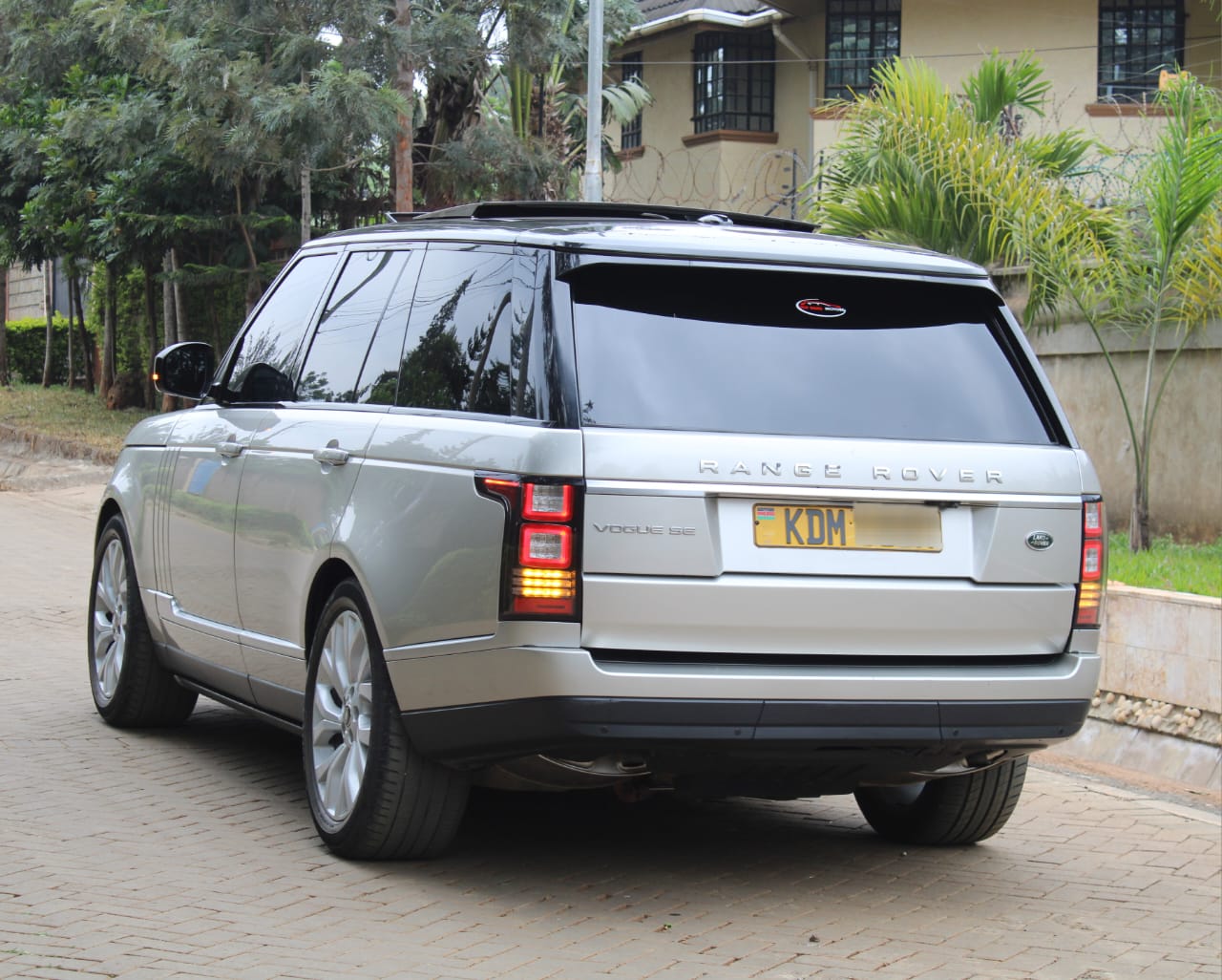 💥 2015 Range Rover Vogue SE – Luxury, Fully Loaded, CBD Nairobi 💥