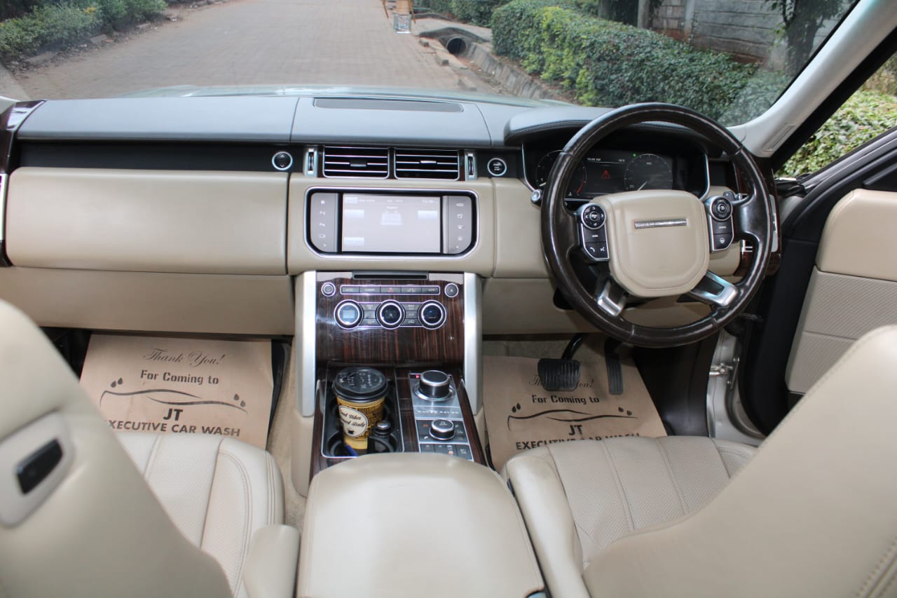 💥 2015 Range Rover Vogue SE – Luxury, Fully Loaded, CBD Nairobi 💥