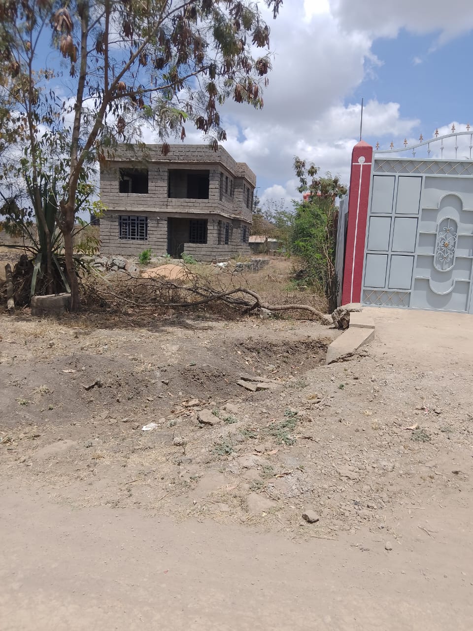 50*100 plots for sale in juja farm
