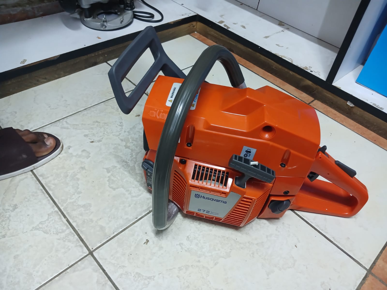 Husqvarna 272 chainsaw