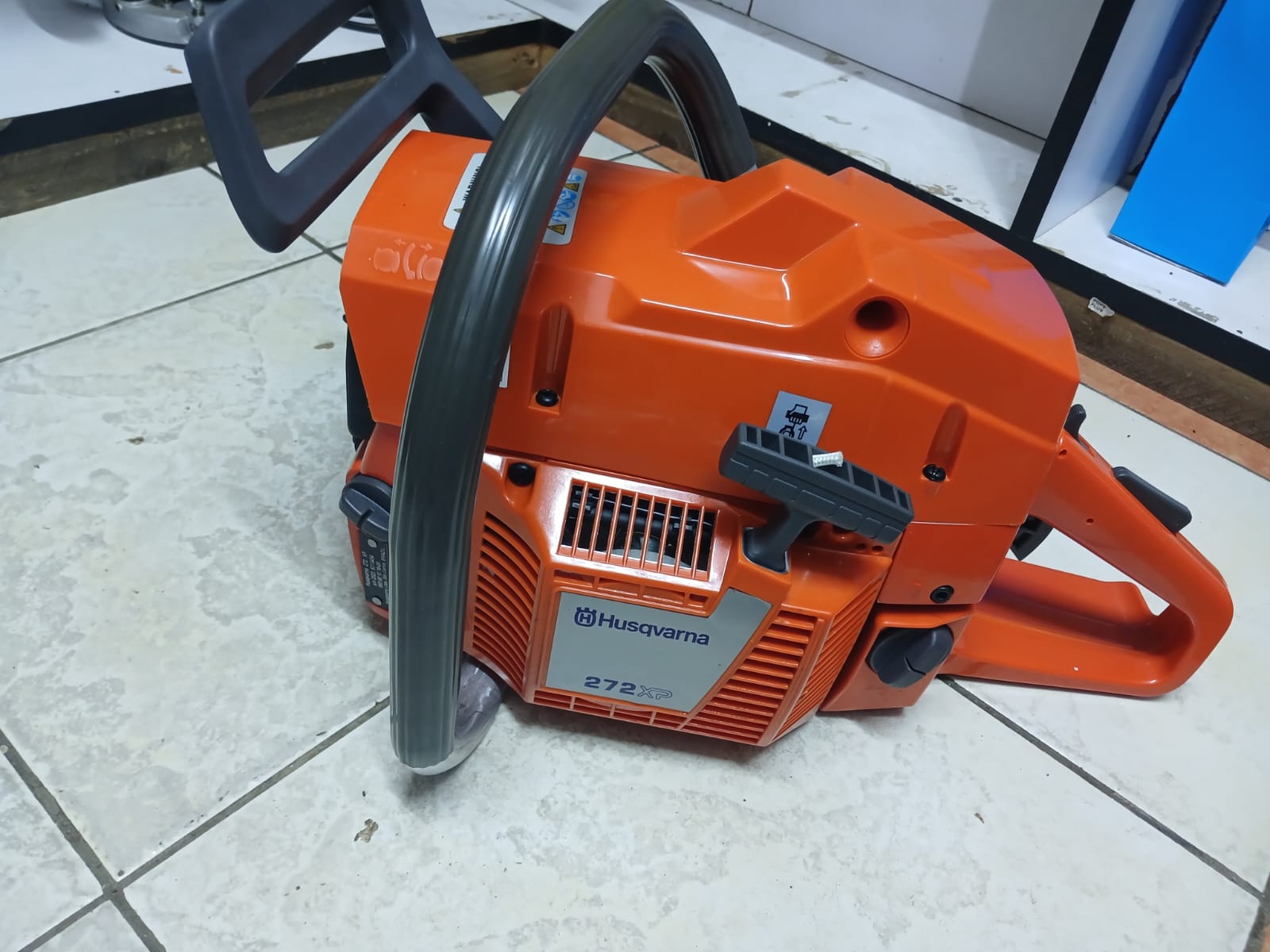 Husqvarna 272 chainsaw