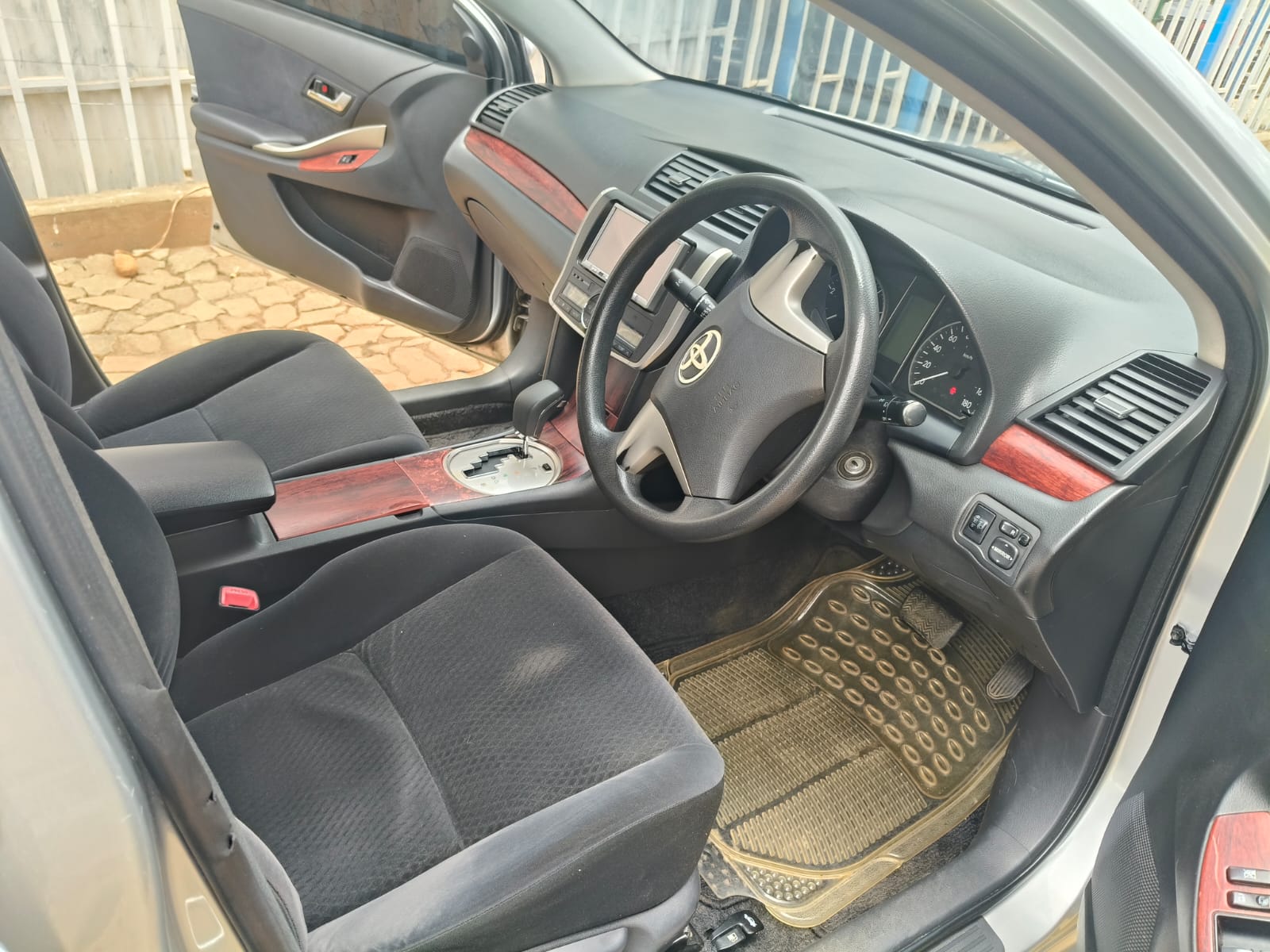 2012 Toyota allion model
