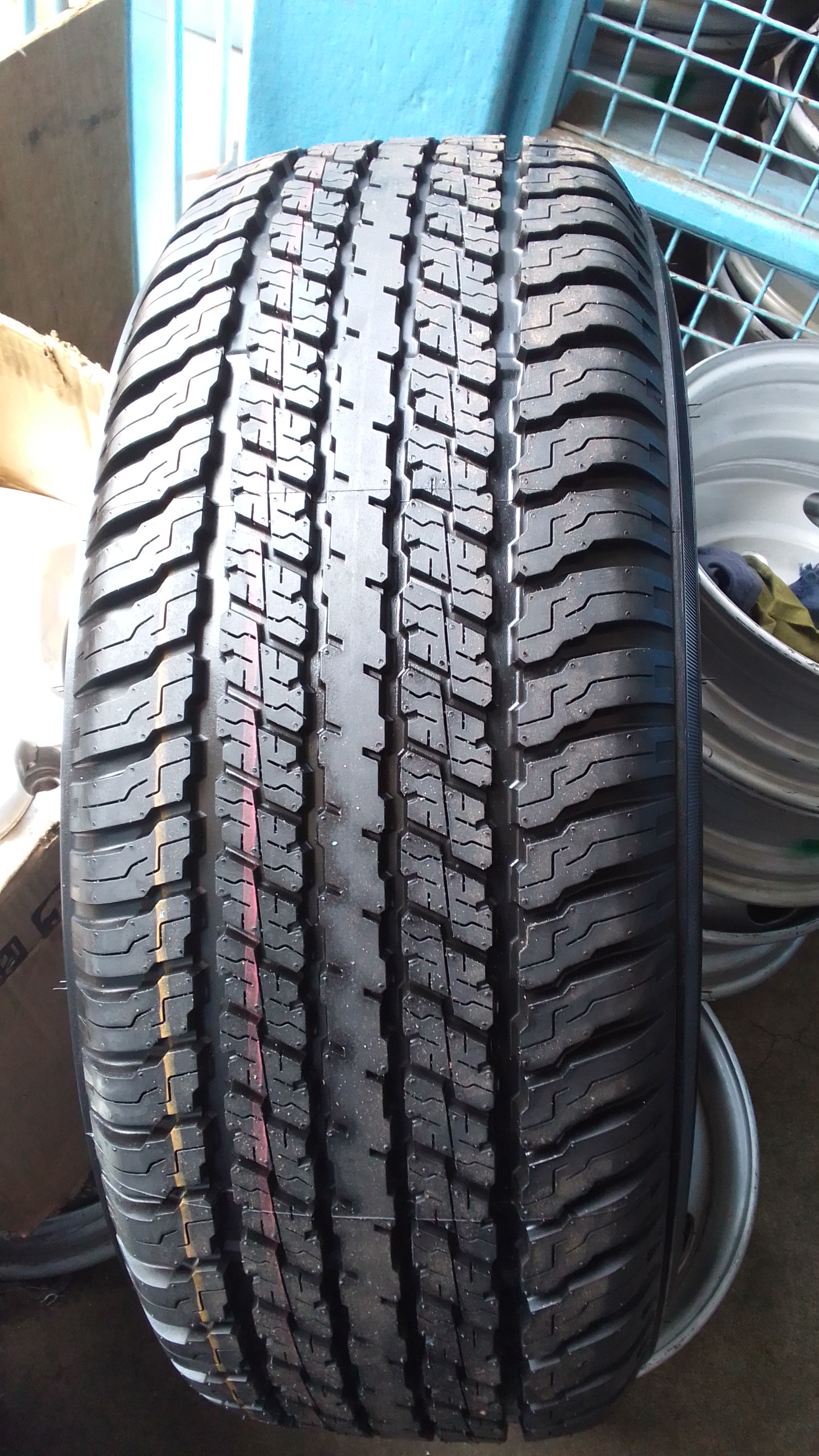 265/65R17 Yokohama tytes