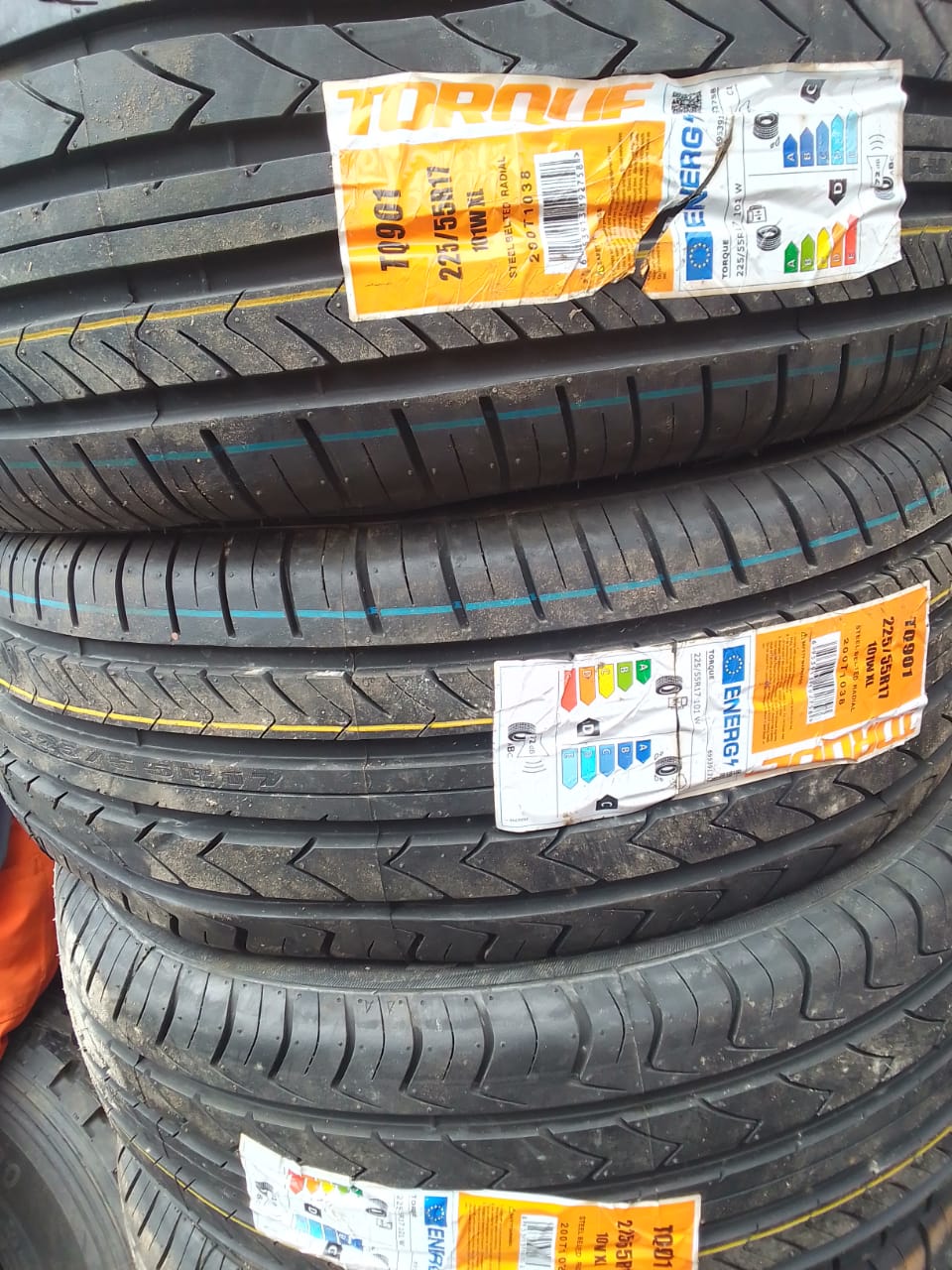 225/55R17 torque tyres