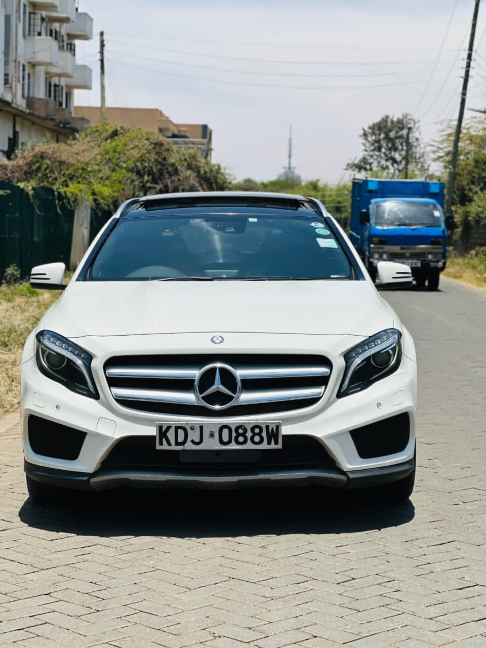 Mercedes GLA250 – 2015 | 1600cc Petrol | Full Spec | KES 2.3M