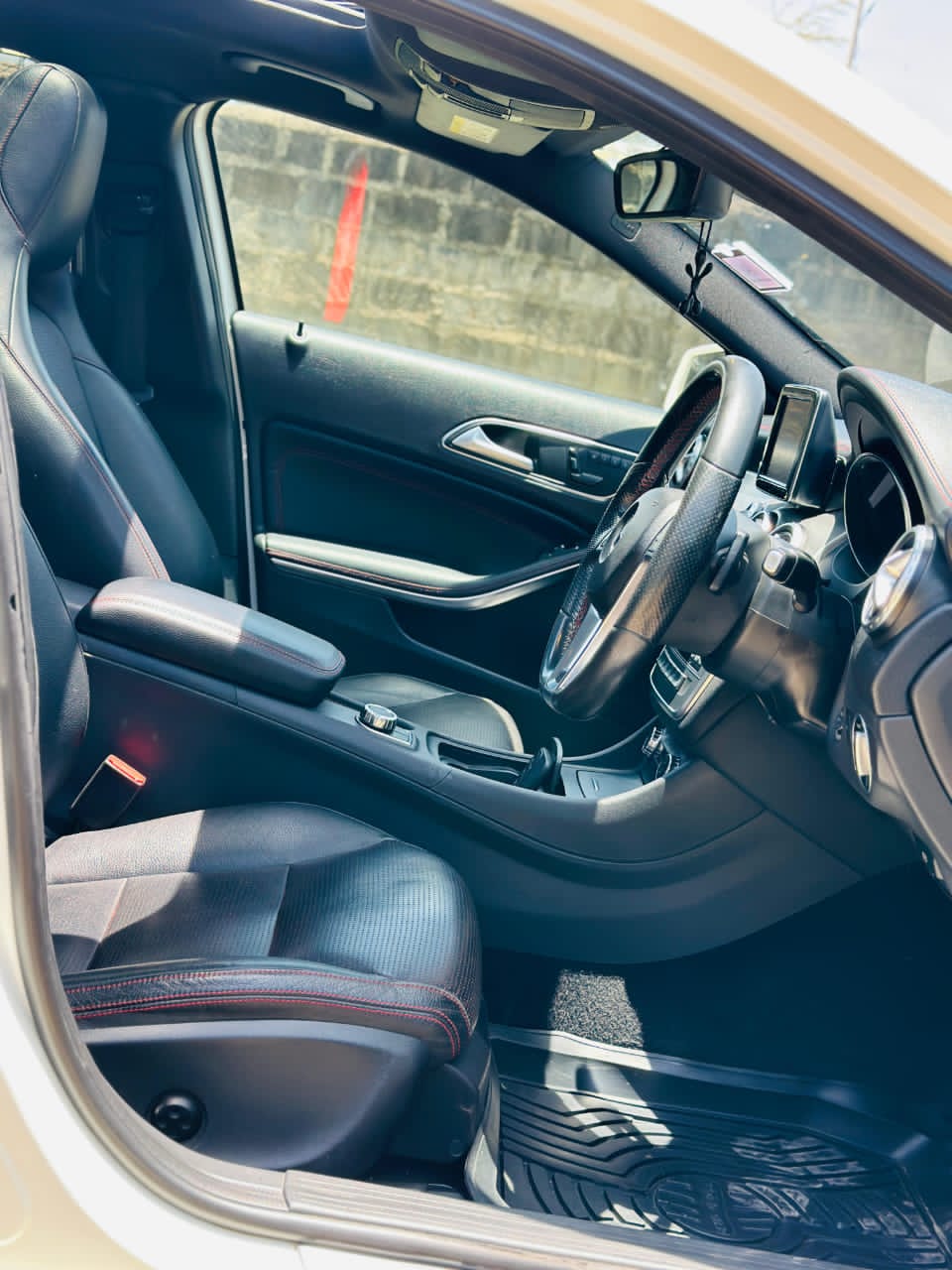 Mercedes GLA250 – 2015 | 1600cc Petrol | Full Spec | KES 2.3M