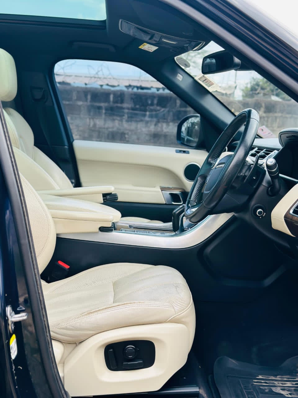 Range Rover Sport – 2016 | Diesel | Extremely Clean | KES 7.5M