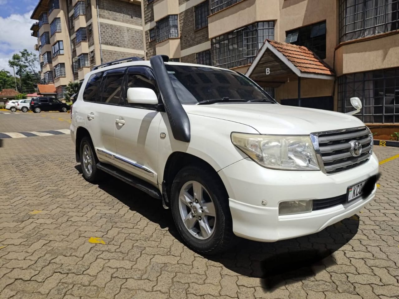 Toyota Land Cruiser V8 – 2008 | 4650cc Petrol | Fully Loaded | KES 3.2M (Negotiable)