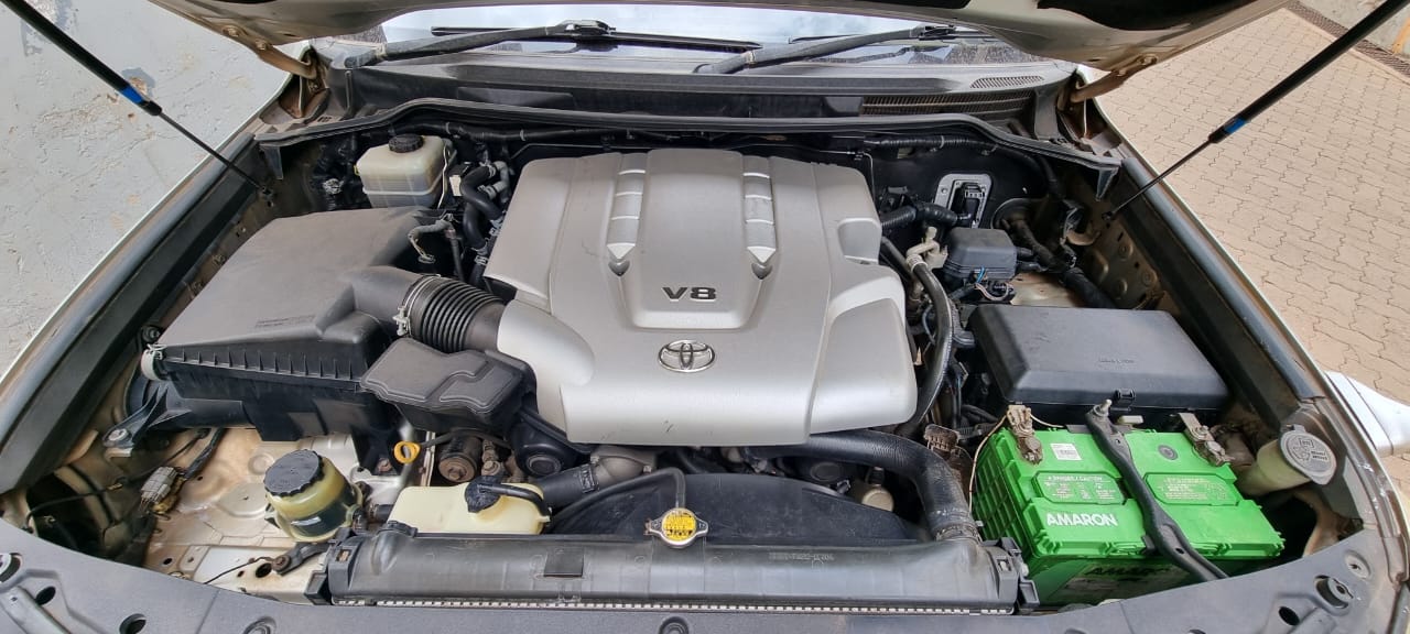 Toyota Land Cruiser V8 – 2008 | 4650cc Petrol | Fully Loaded | KES 3.55M (Negotiable)
