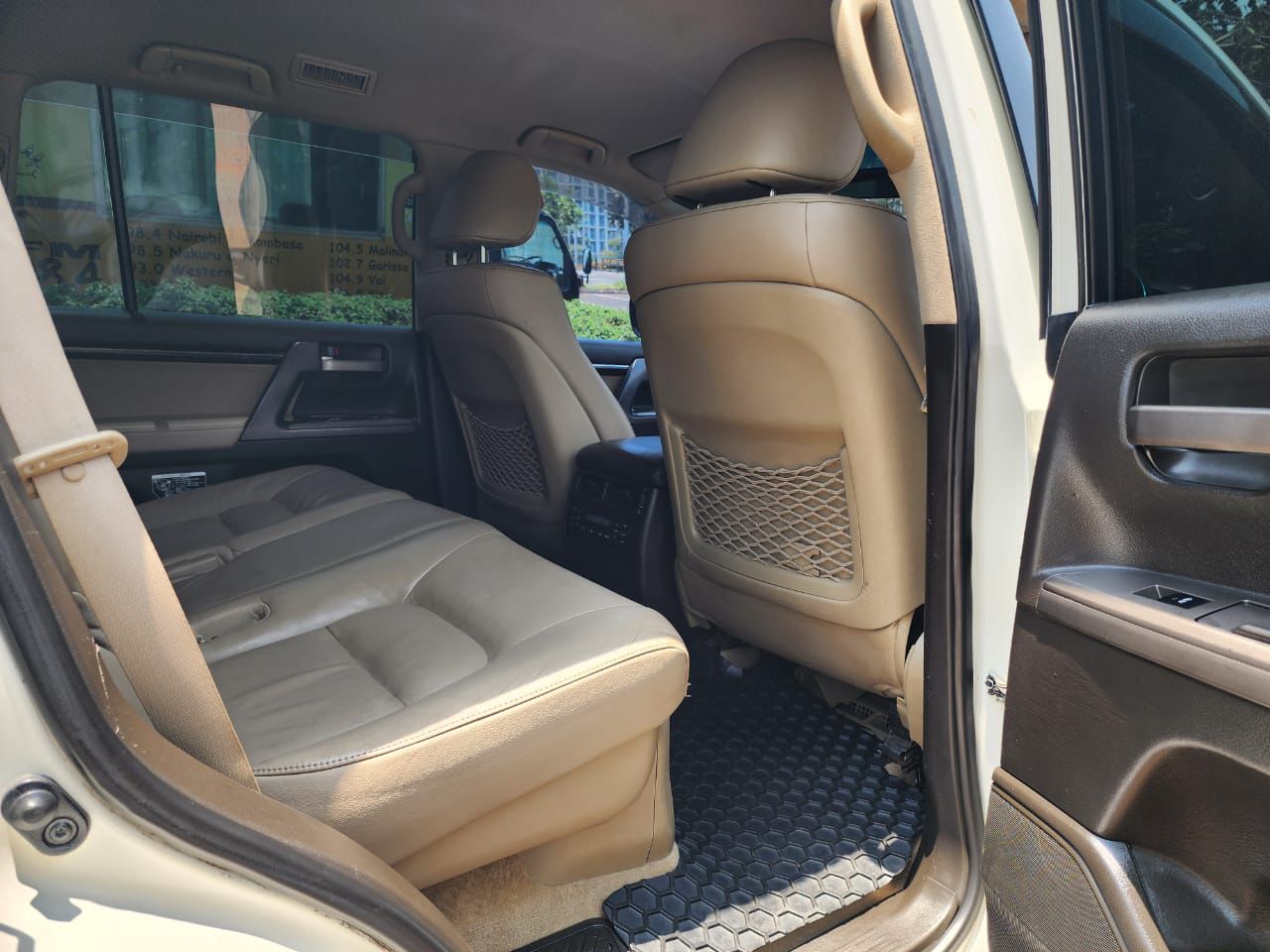 Toyota Land Cruiser V8 – 2011 | 4600cc Petrol | Full Spec | KES 4.35M (Negotiable)