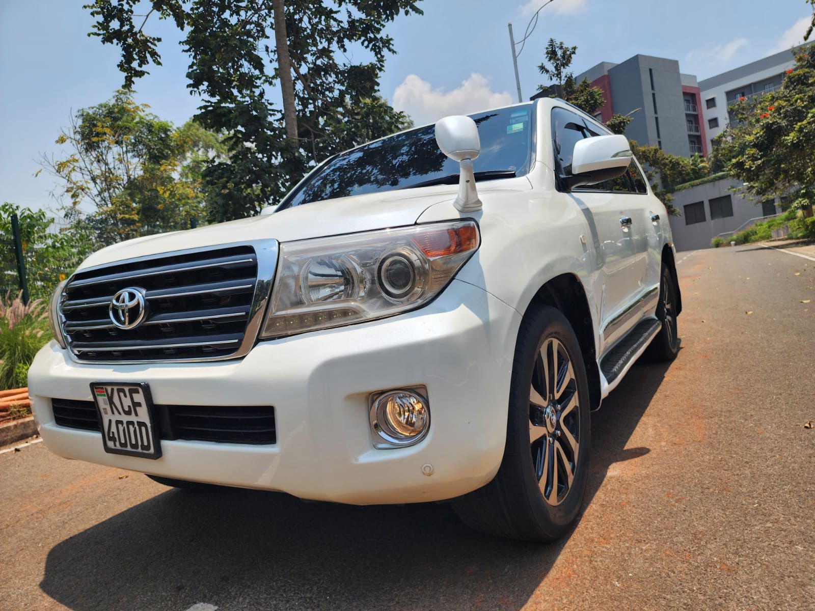 Toyota Land Cruiser V8 – 2011 | 4600cc Petrol | Full Spec | KES 4.35M (Negotiable)