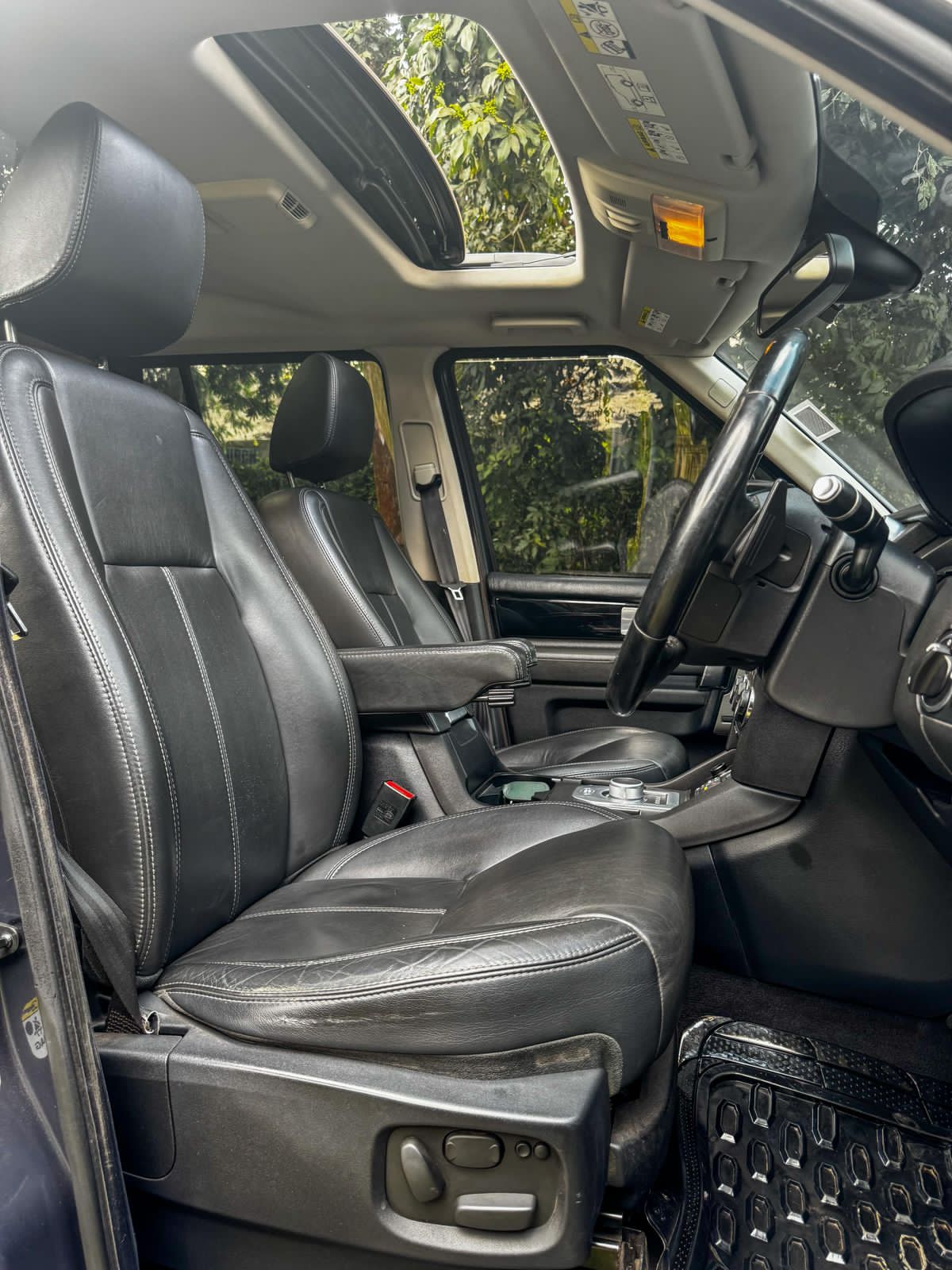 Land Rover Discovery – 2013 | SDV6 | 3000cc Diesel | 7-Seater | KES 3.3M