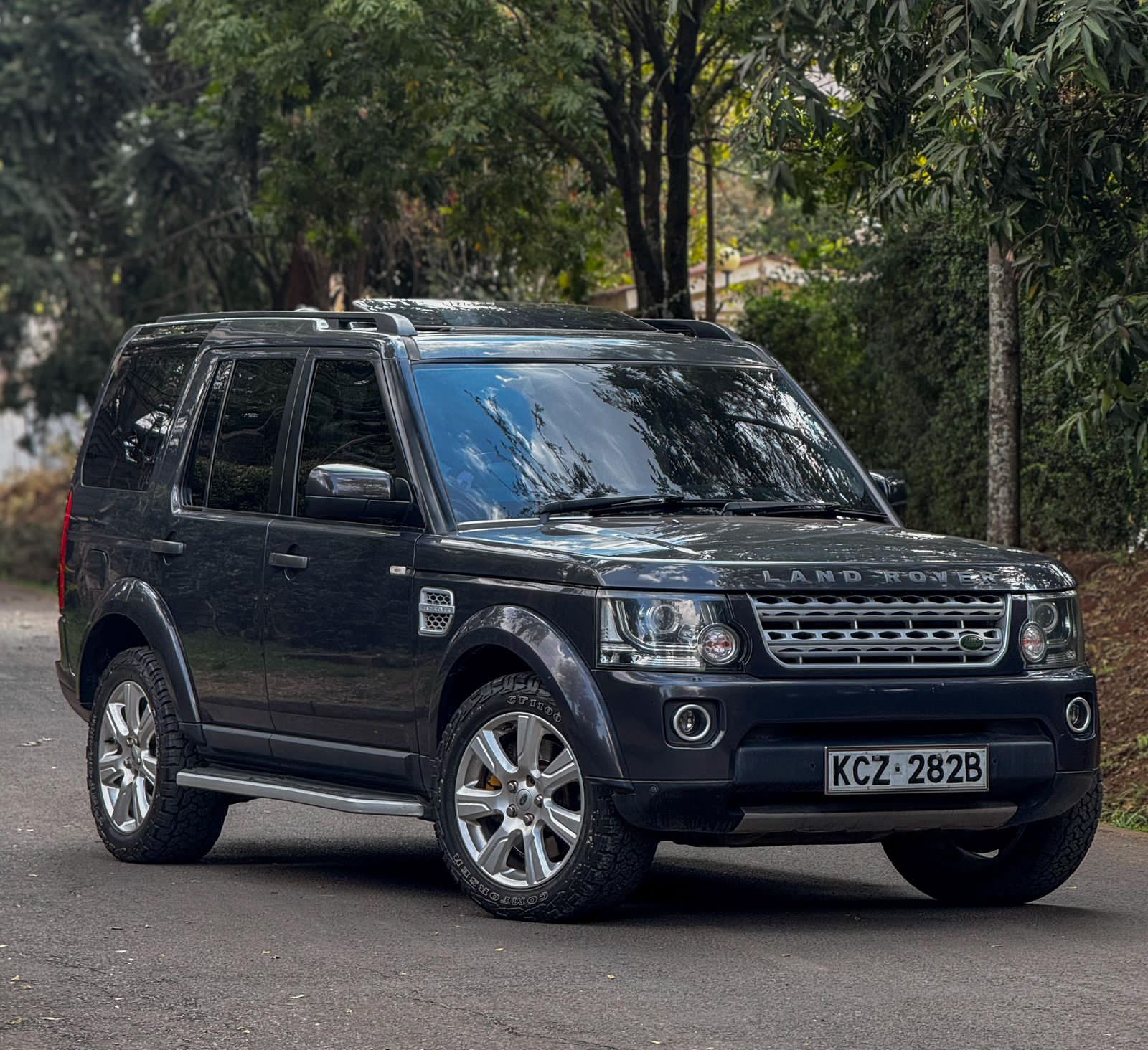 Land Rover Discovery – 2013 | SDV6 | 3000cc Diesel | 7-Seater | KES 3.3M