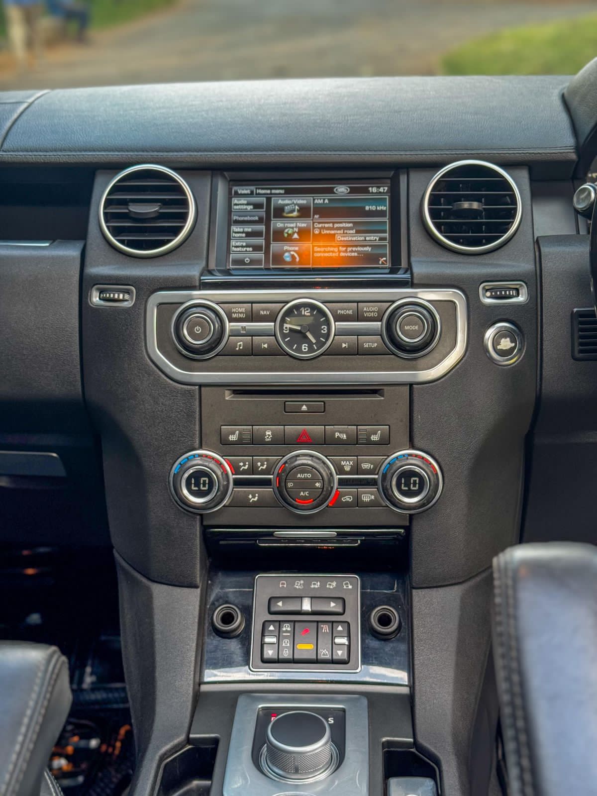 Land Rover Discovery – 2013 | SDV6 | 3000cc Diesel | 7-Seater | KES 3.3M