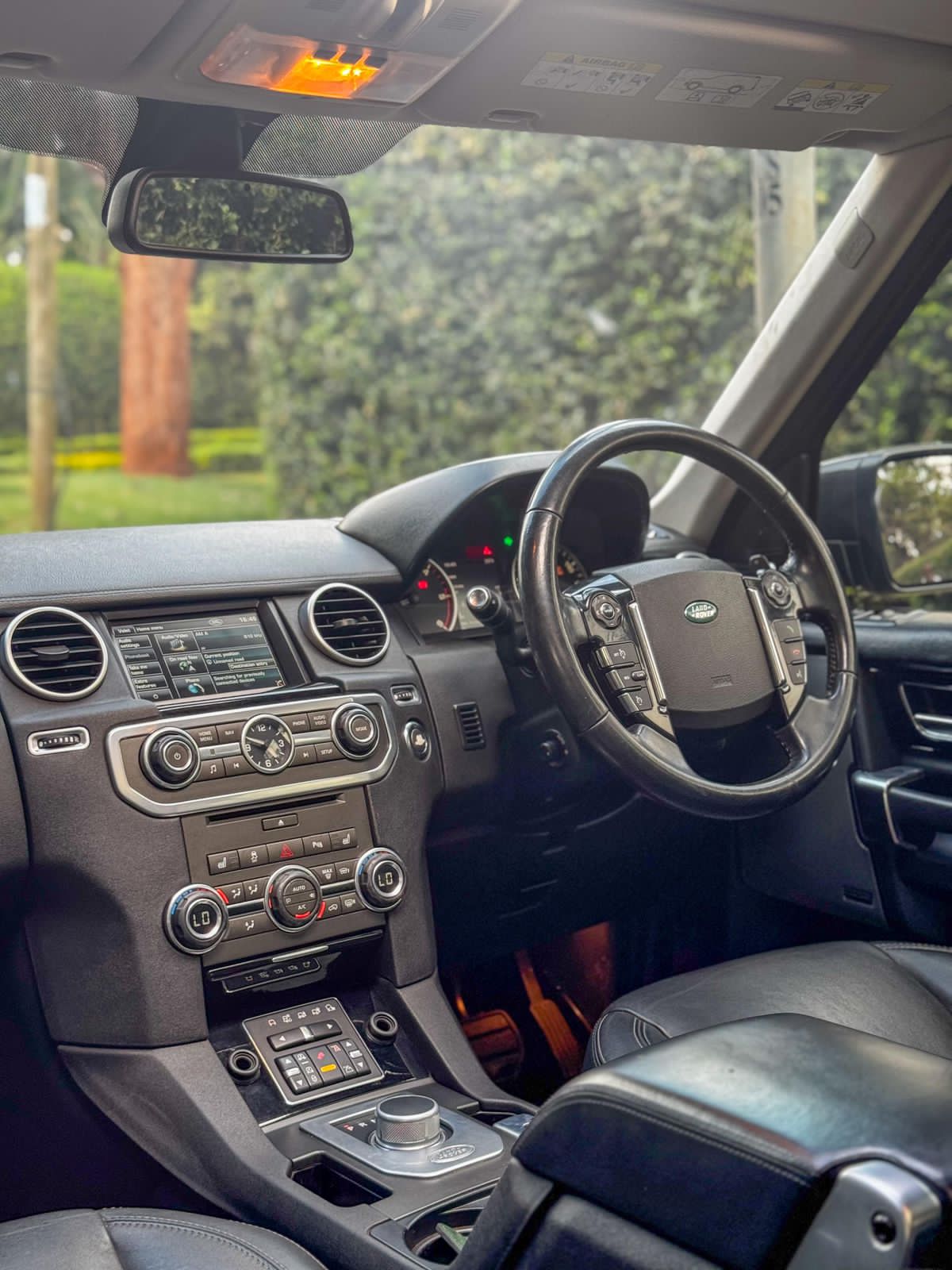 Land Rover Discovery – 2013 | SDV6 | 3000cc Diesel | 7-Seater | KES 3.3M