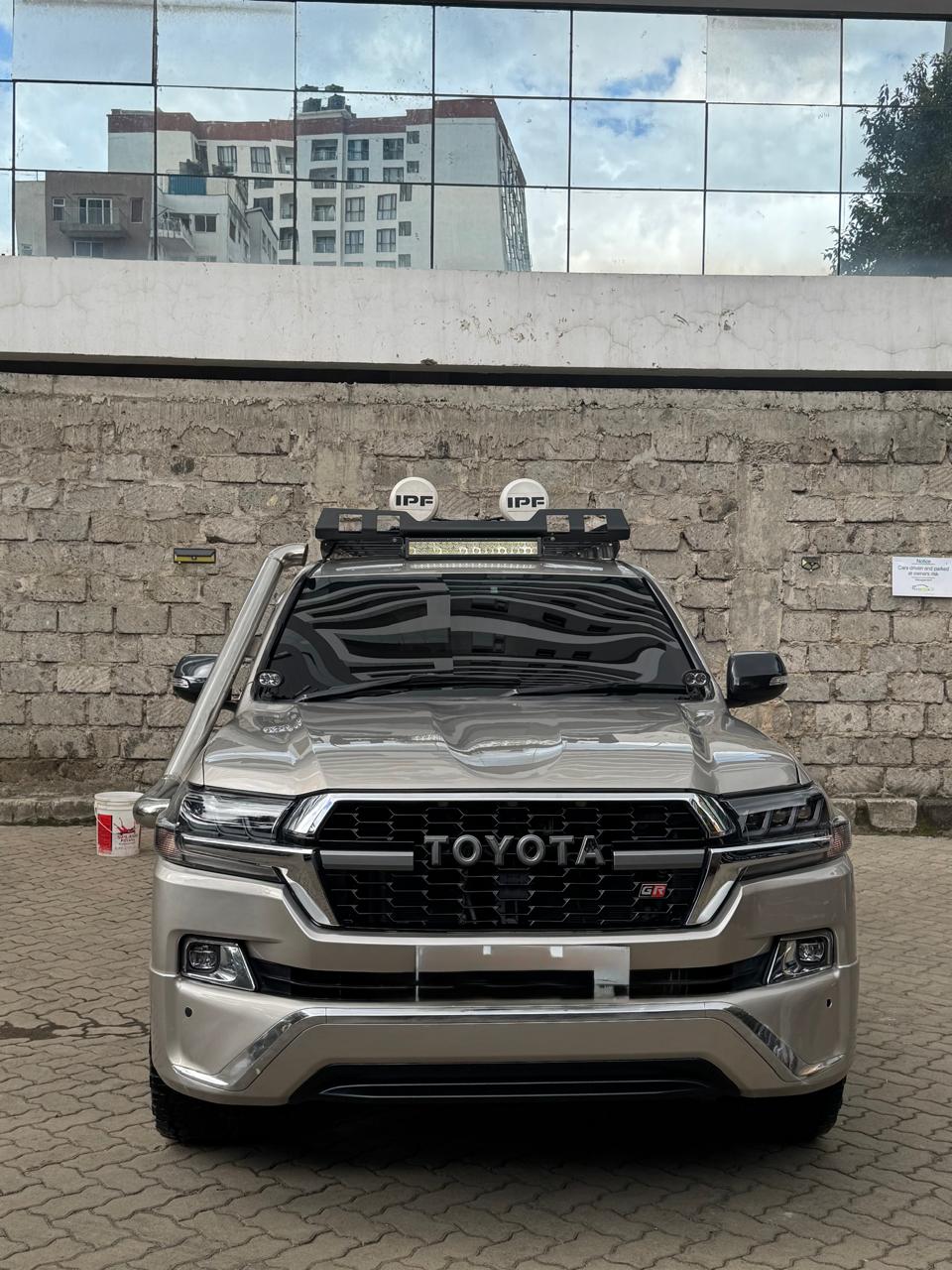 Toyota Land Cruiser V8 – 2008 Facelift | Fully Loaded | KES 4M