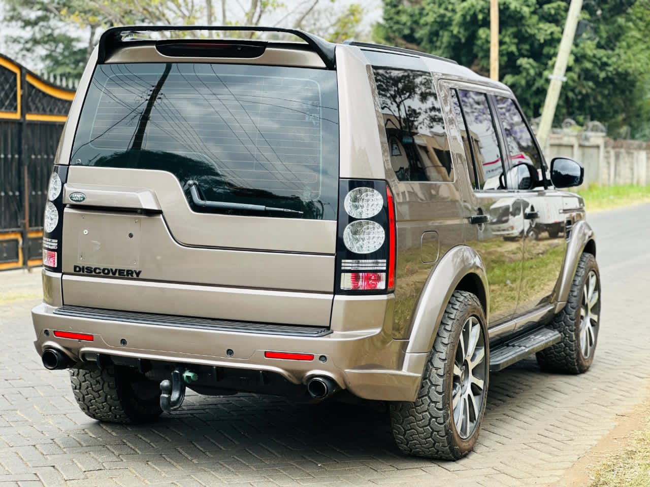 🔥 2015 Land Rover Discovery 4 HSE – 3000cc Diesel | Beige Leather | Full Spec | KES 5.2M 🔥