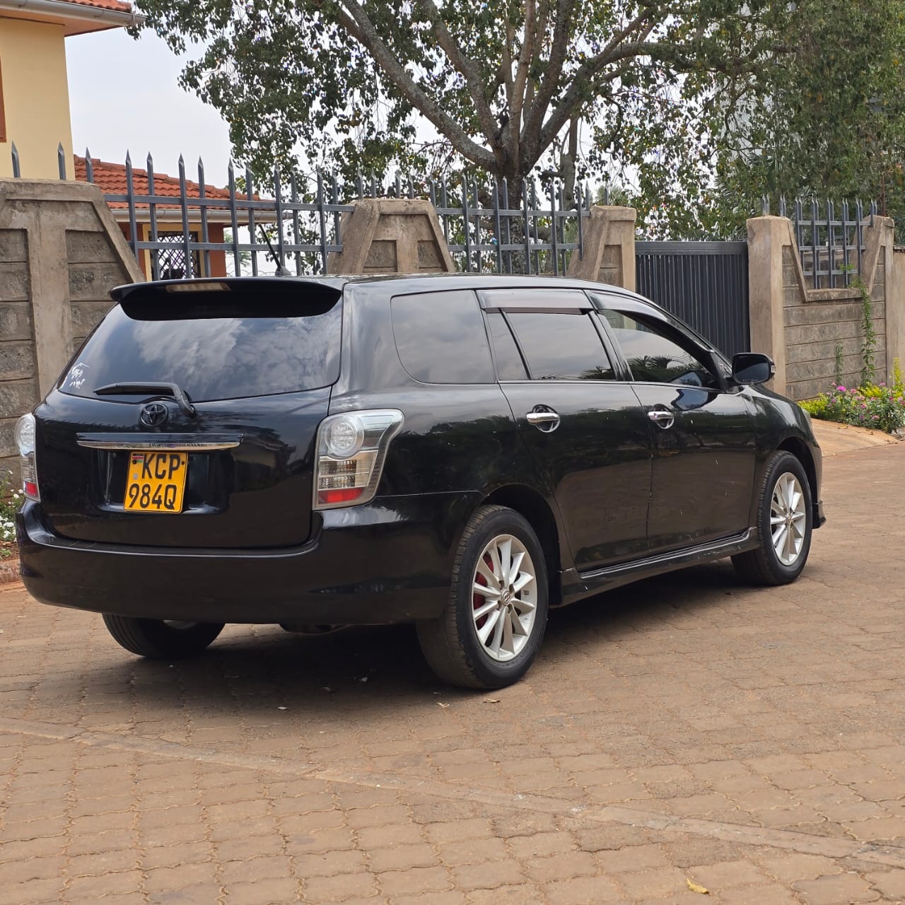 2010 Toyota fielder x202 Trim