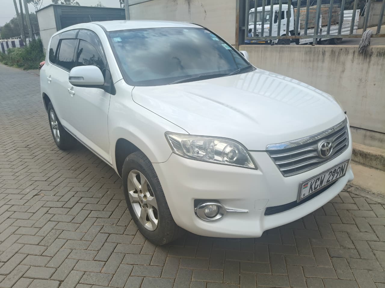Toyota Vanguard 2013