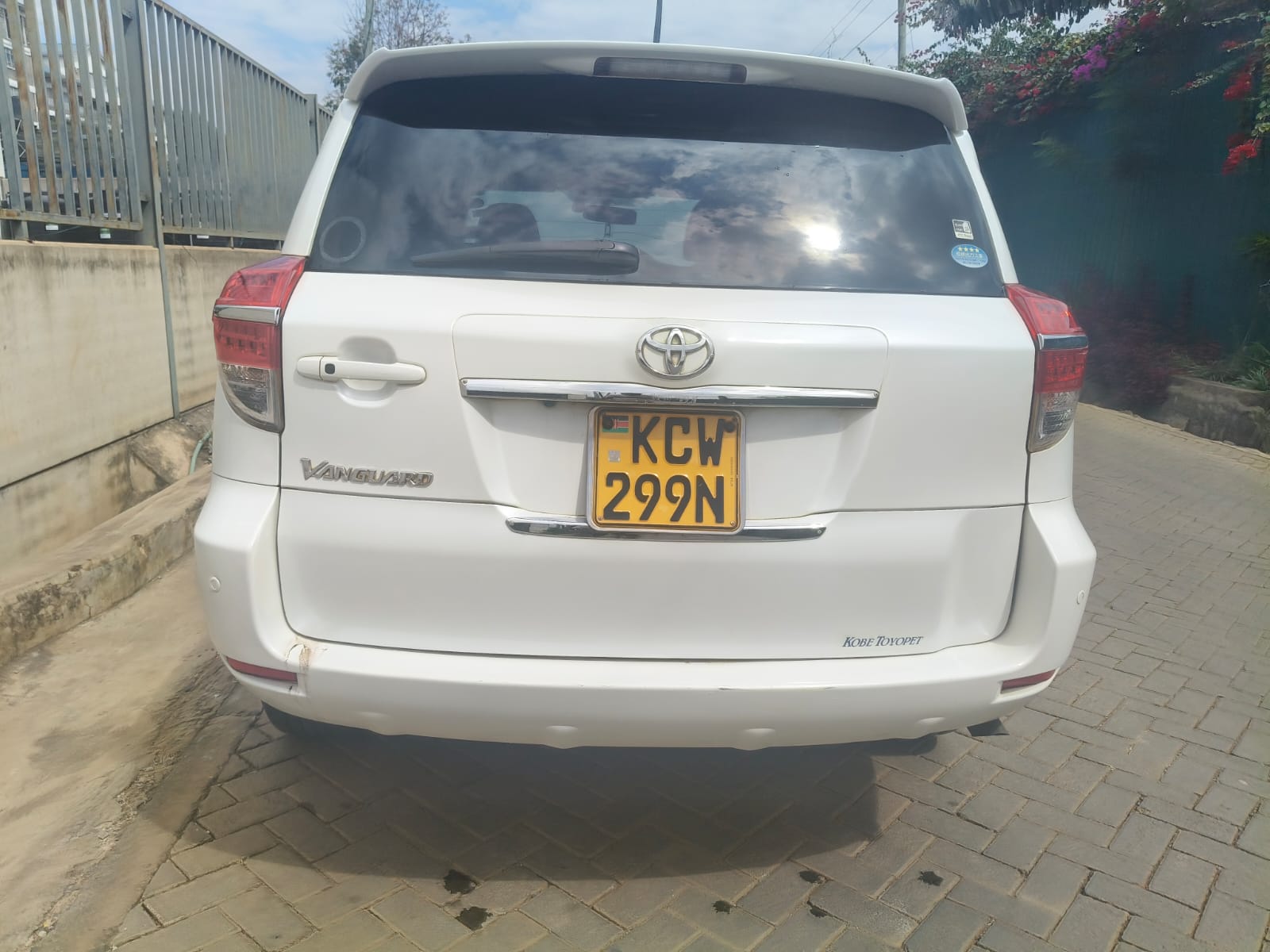 Toyota Vanguard 2013