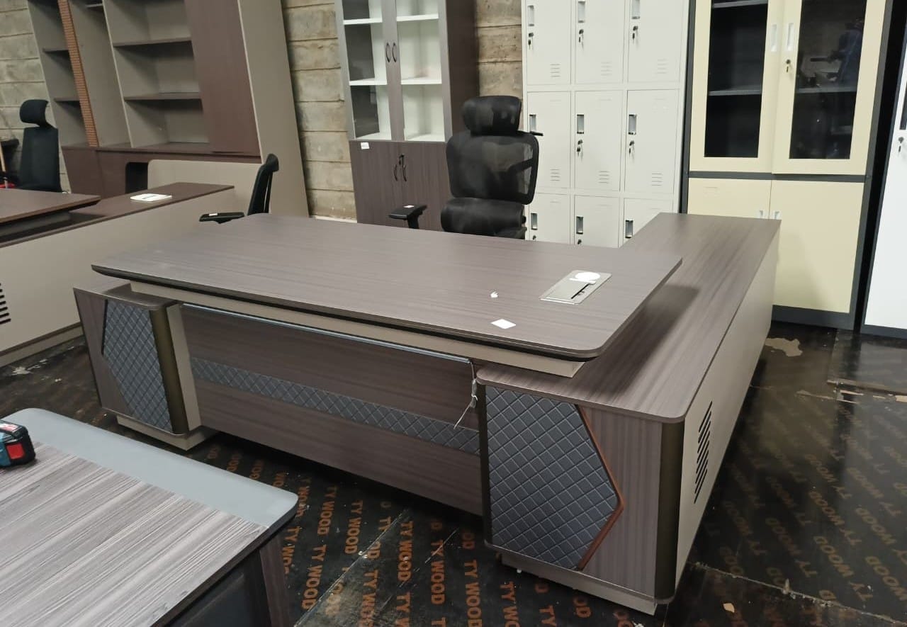 Executive Office Desk – Ksh 80,000 | Free Delivery in Nairobi!