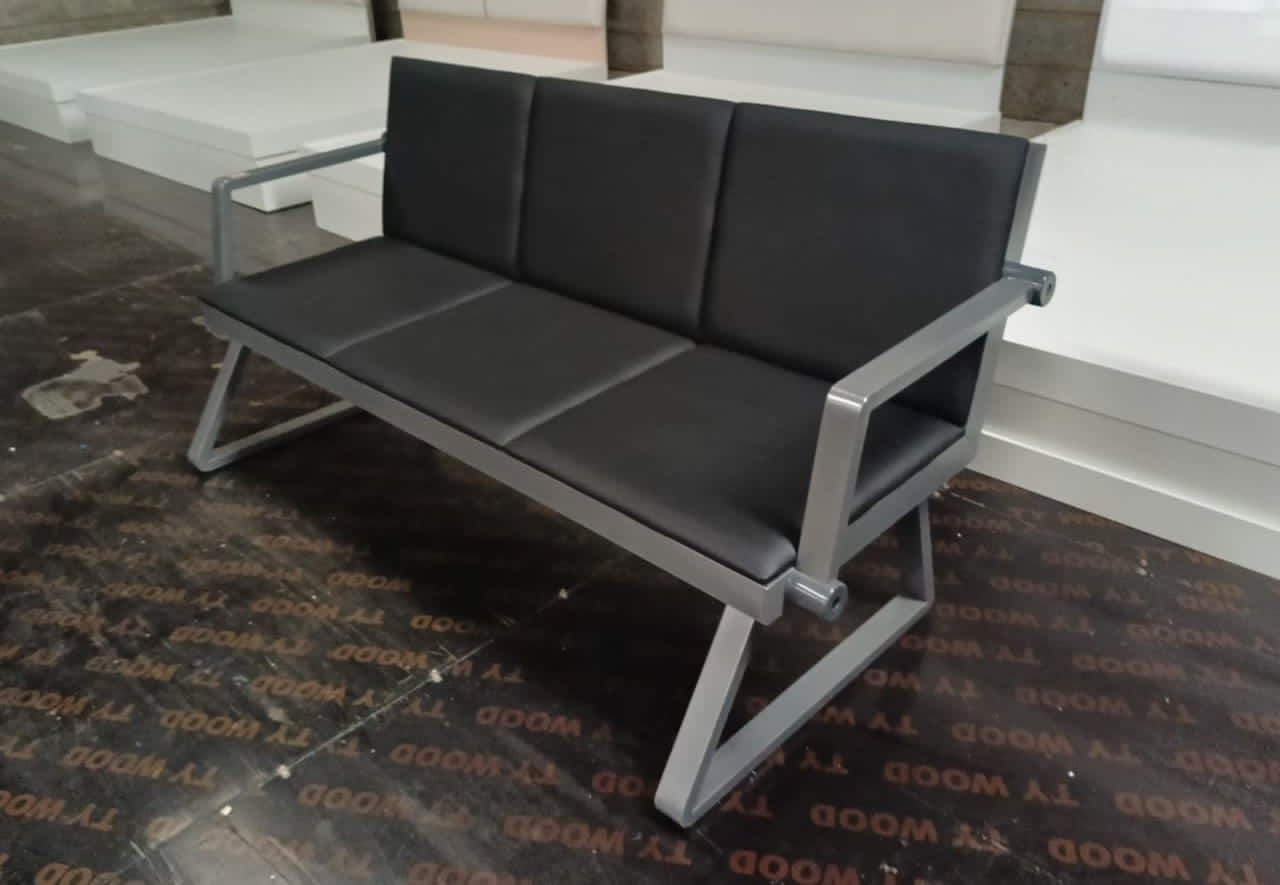 Visitor Waiting Bench – Ksh 25,000 | Free Delivery in Nairobi!