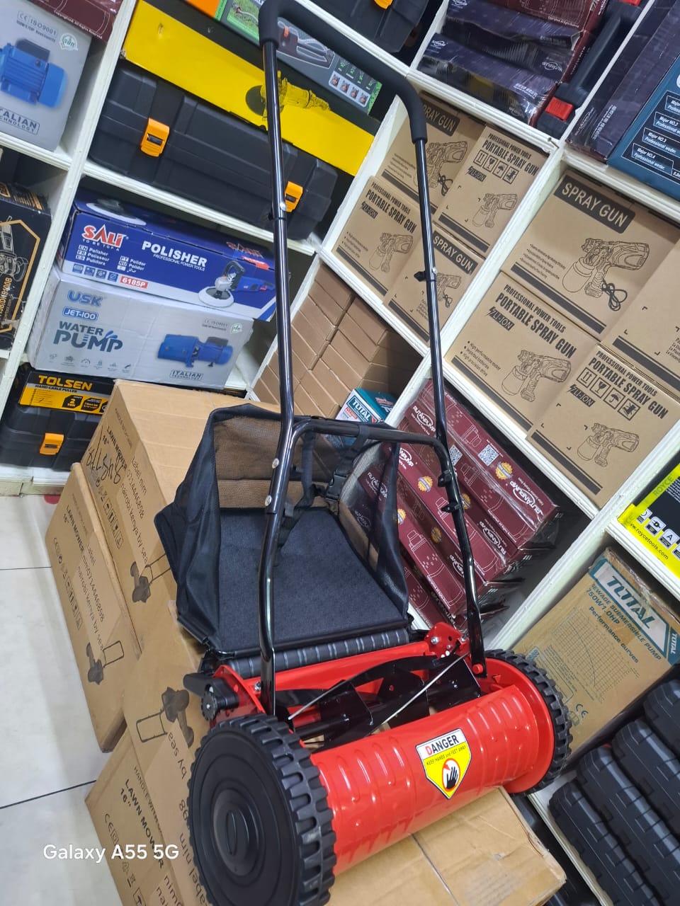 Manual lawn mower 16"