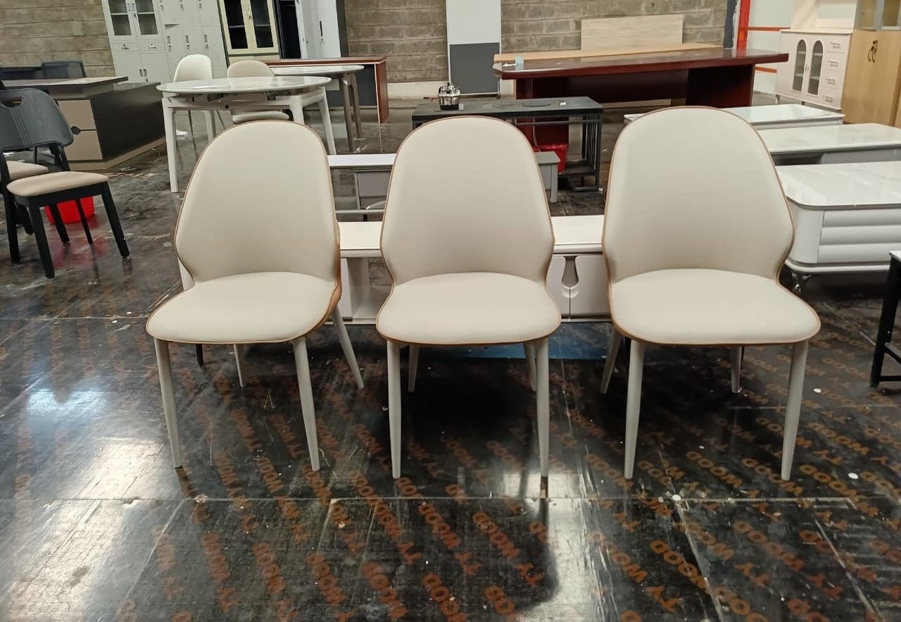 🍽️ Elegant Dining Seats – Ksh 15,000 | Free Delivery in Nairobi!