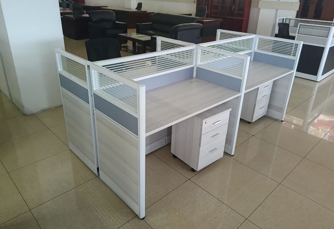 Modern Working Desk – Ksh 92000