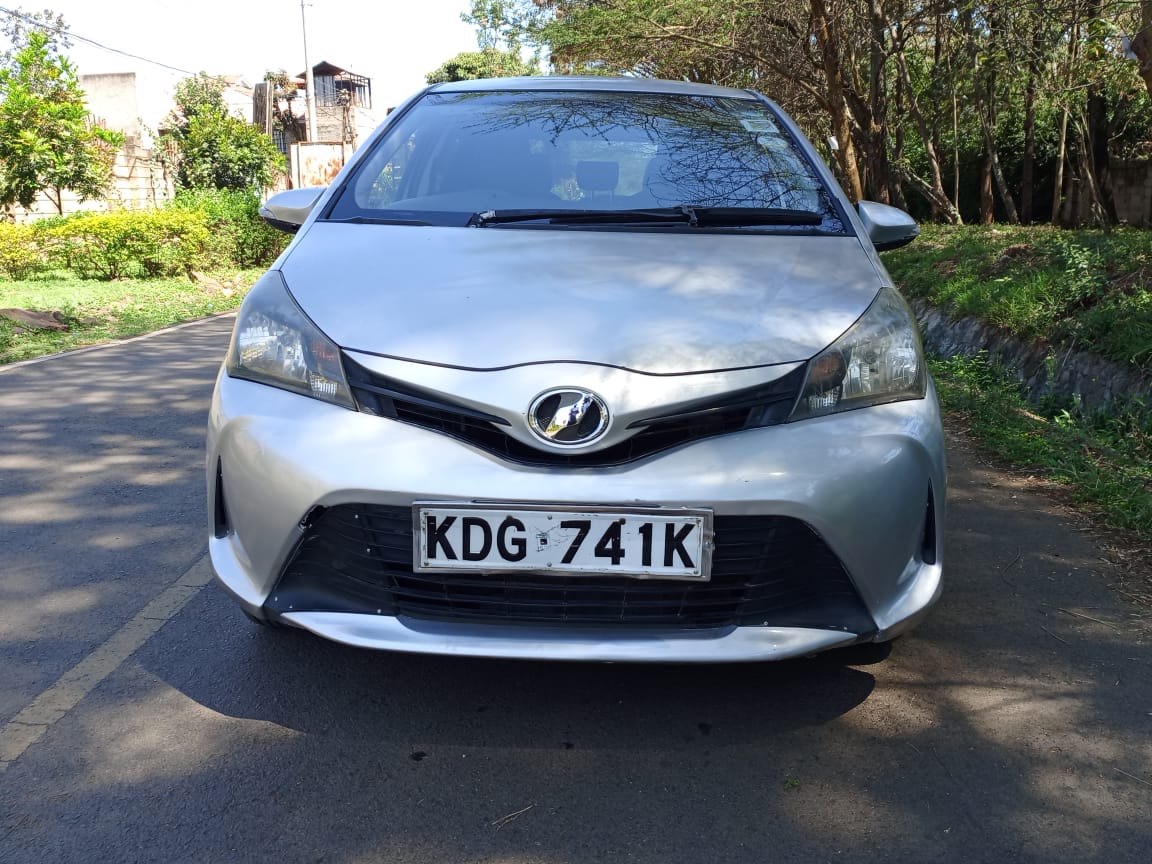 TOYOTA VITZ