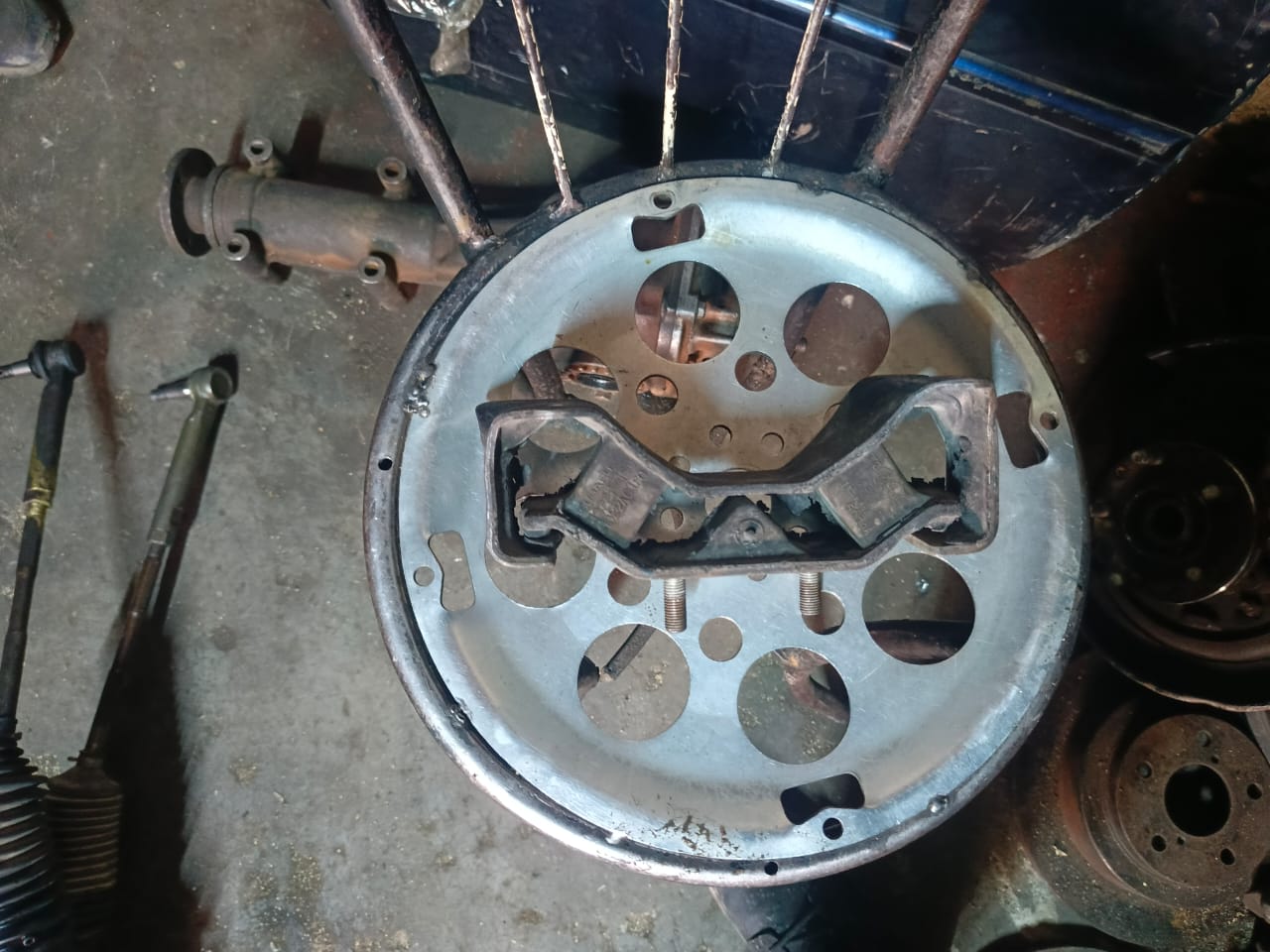 Subaru manual transmission gear mount