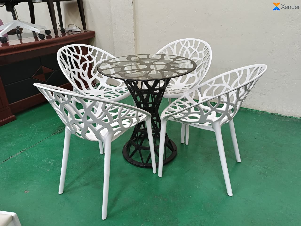 🍽️ Table + Seats – KSh 42,000