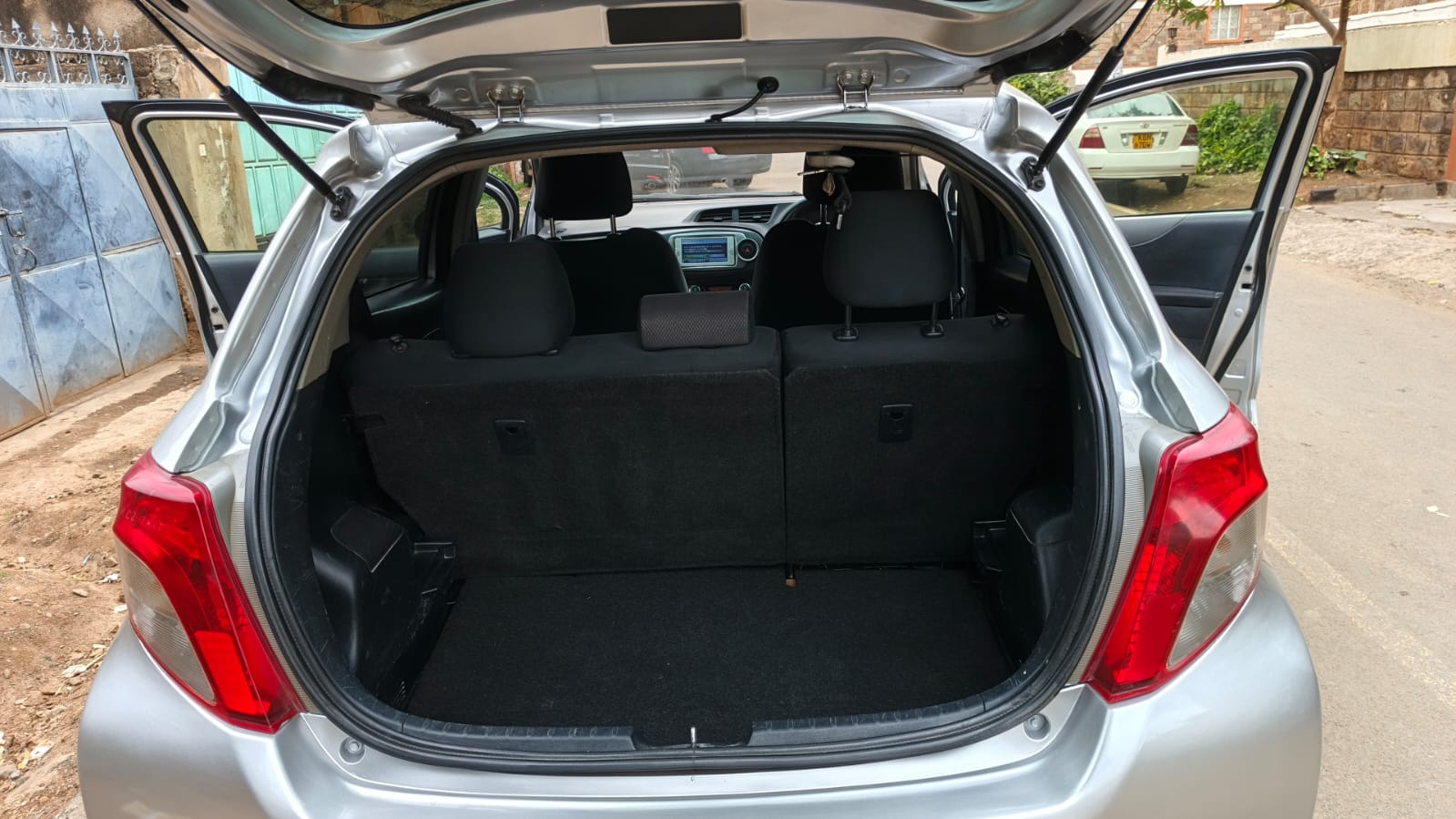 TOYOTA VITZ