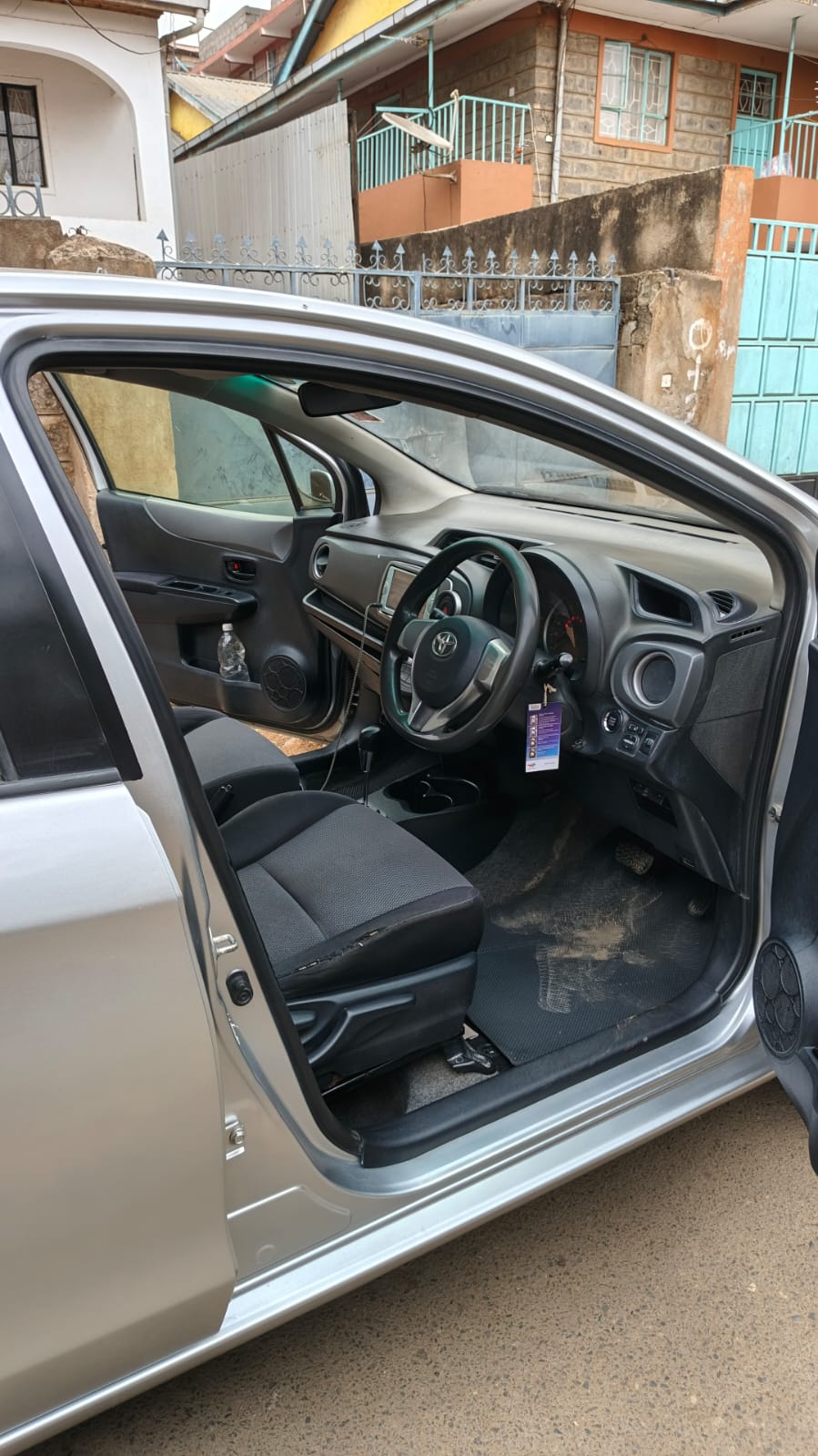 TOYOTA VITZ