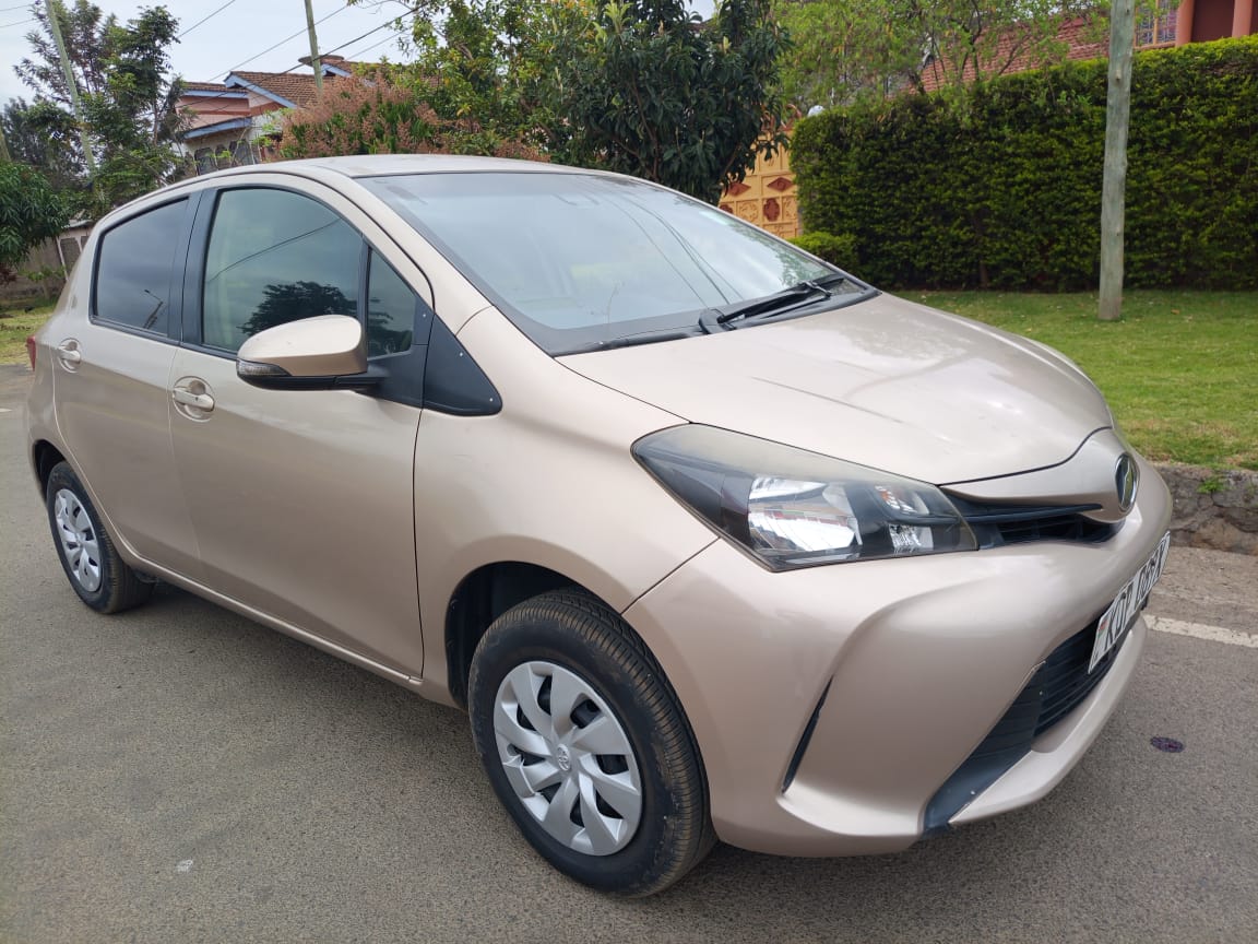2016 Toyota vitz