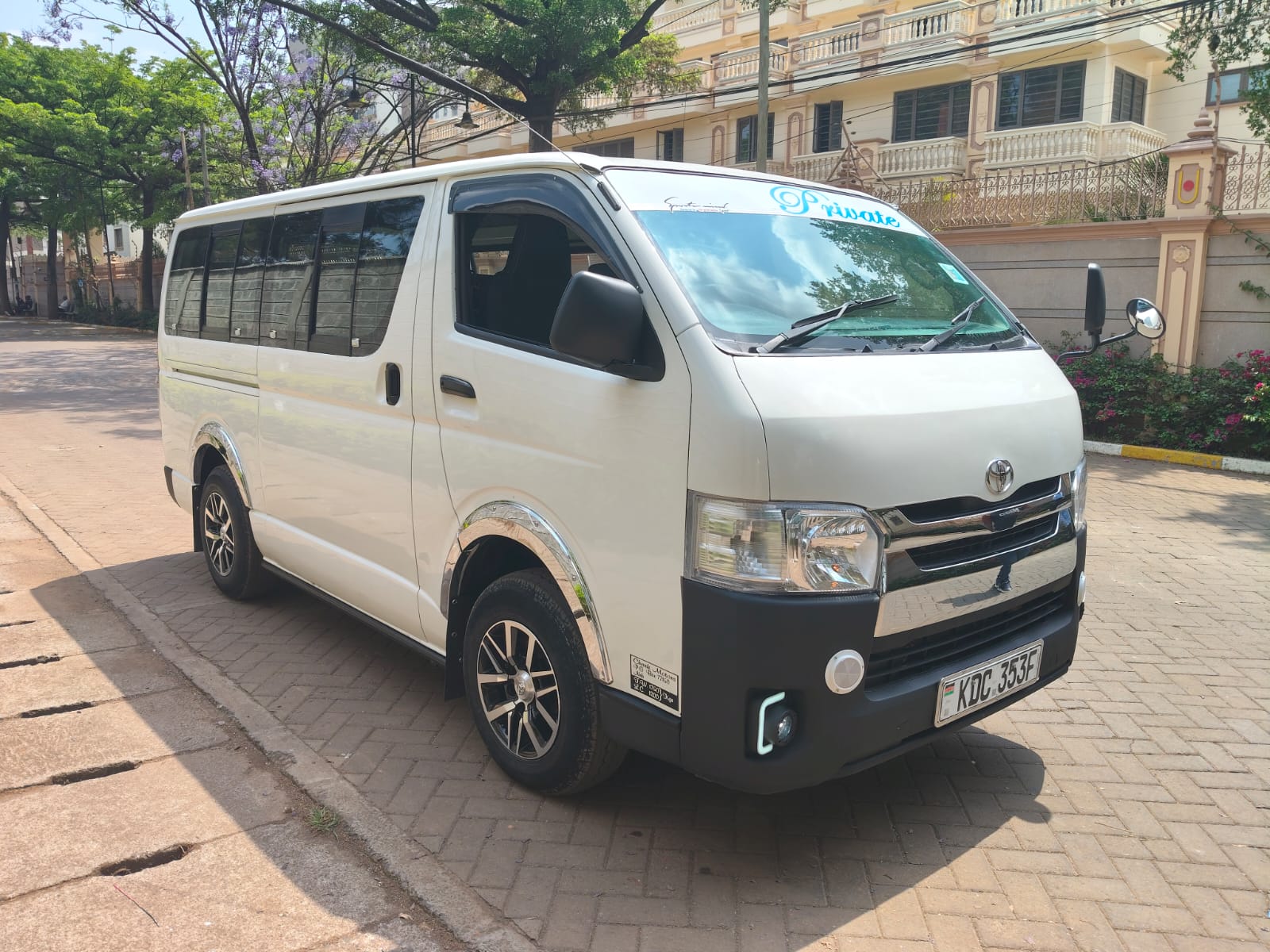 TOYOTA HIACE 7L